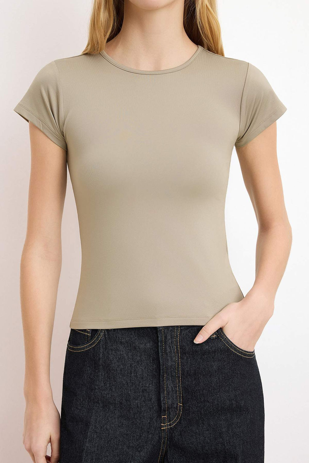 Vizon Poliamid K?sa Kol Bisiklet Yaka Fitted/Vucuda Oturan Orme T-Shirt TWOSS24TS00238