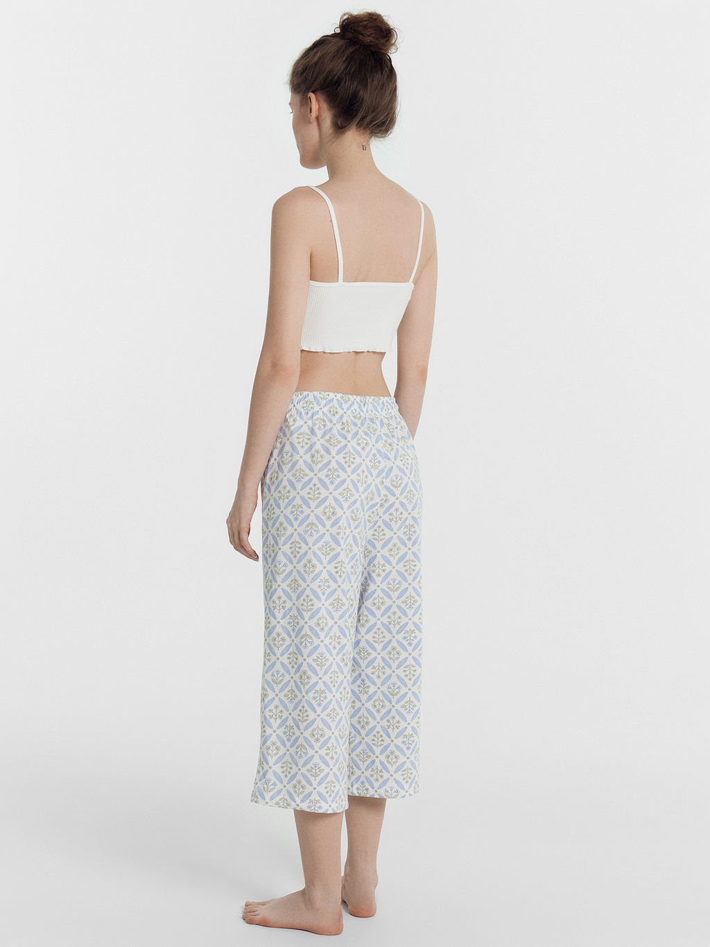 Бриджи женские белые с цветочным орнаментом - Mark formelle фото 5