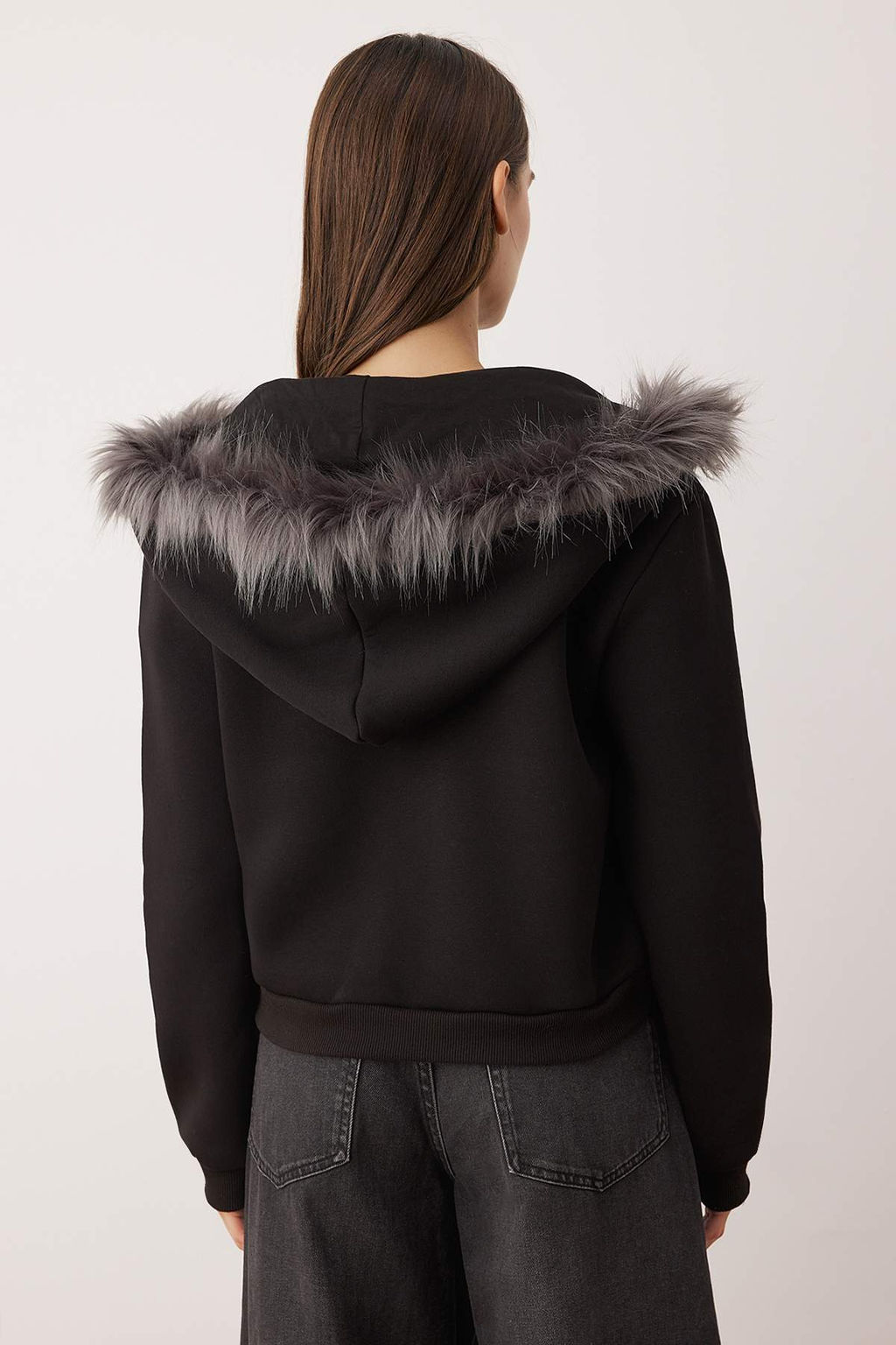 Siyah Fermuarl? Tuylu Kapusonlu Cepli Regular/Normal Kal?p Kal?n Orme Sweatshirt TWOAW26SW00176 - Trendyolmilla фото 4