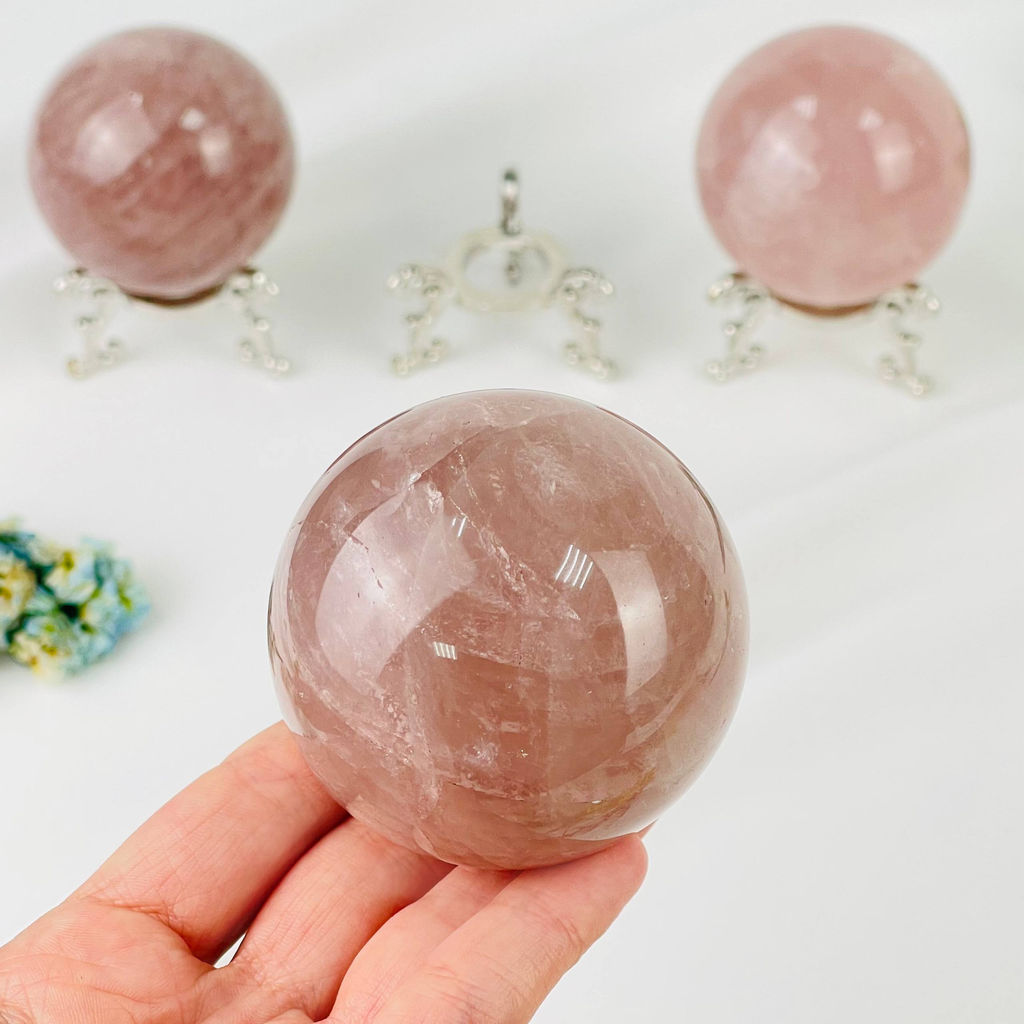 Шар из мадагаскарского Розового кварца