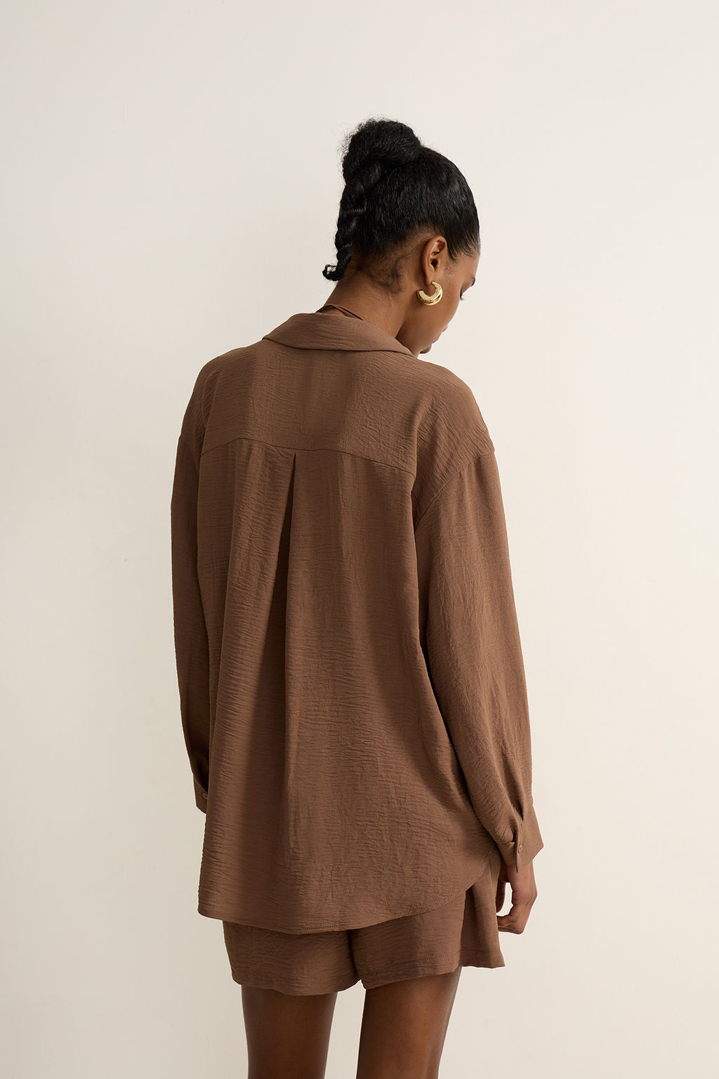 Рубашка оверсайз из жатого хлопка - Mollis фото 6