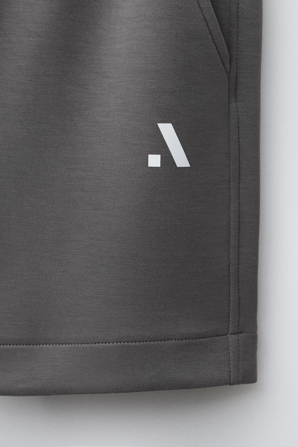 BERMUDA SPORTY CON MODAL / Gris antracita - Zara фото 4