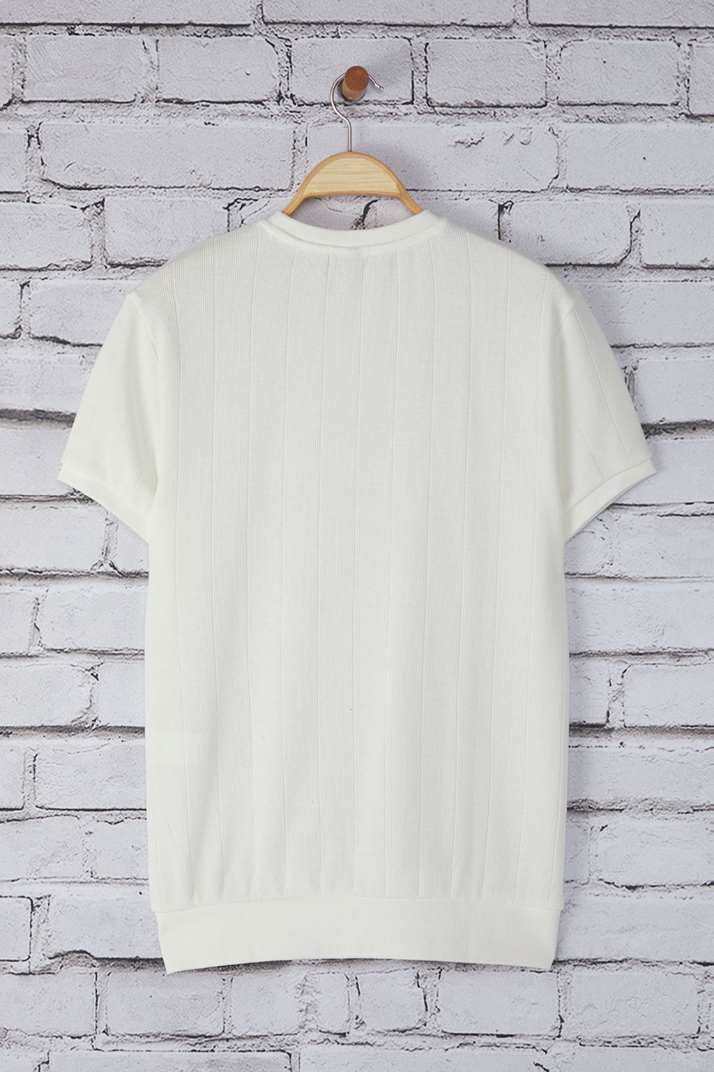 TRENDYOL MAN Beyaz Regular/Normal Kesim Bisiklet Yaka Pamuklu Basic T-Shirt TMNSS25TS00062 - Trendyolmilla фото 3