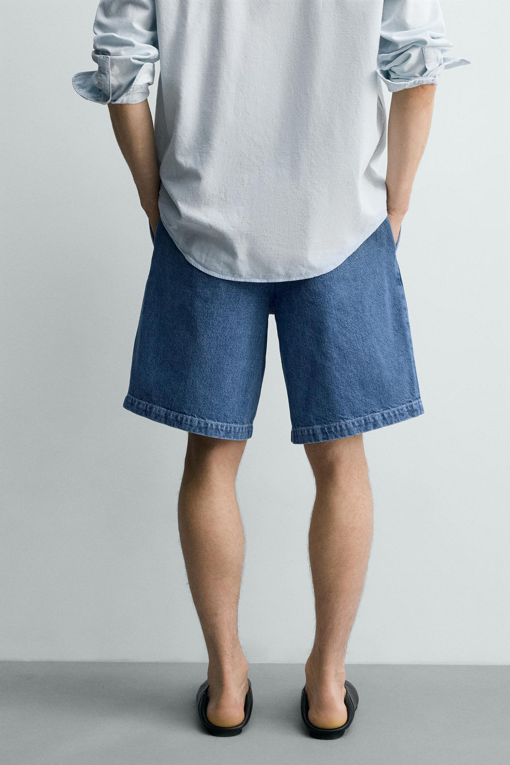 BERMUDA DENIM RELAXED FIT PLIEGUES / Azul