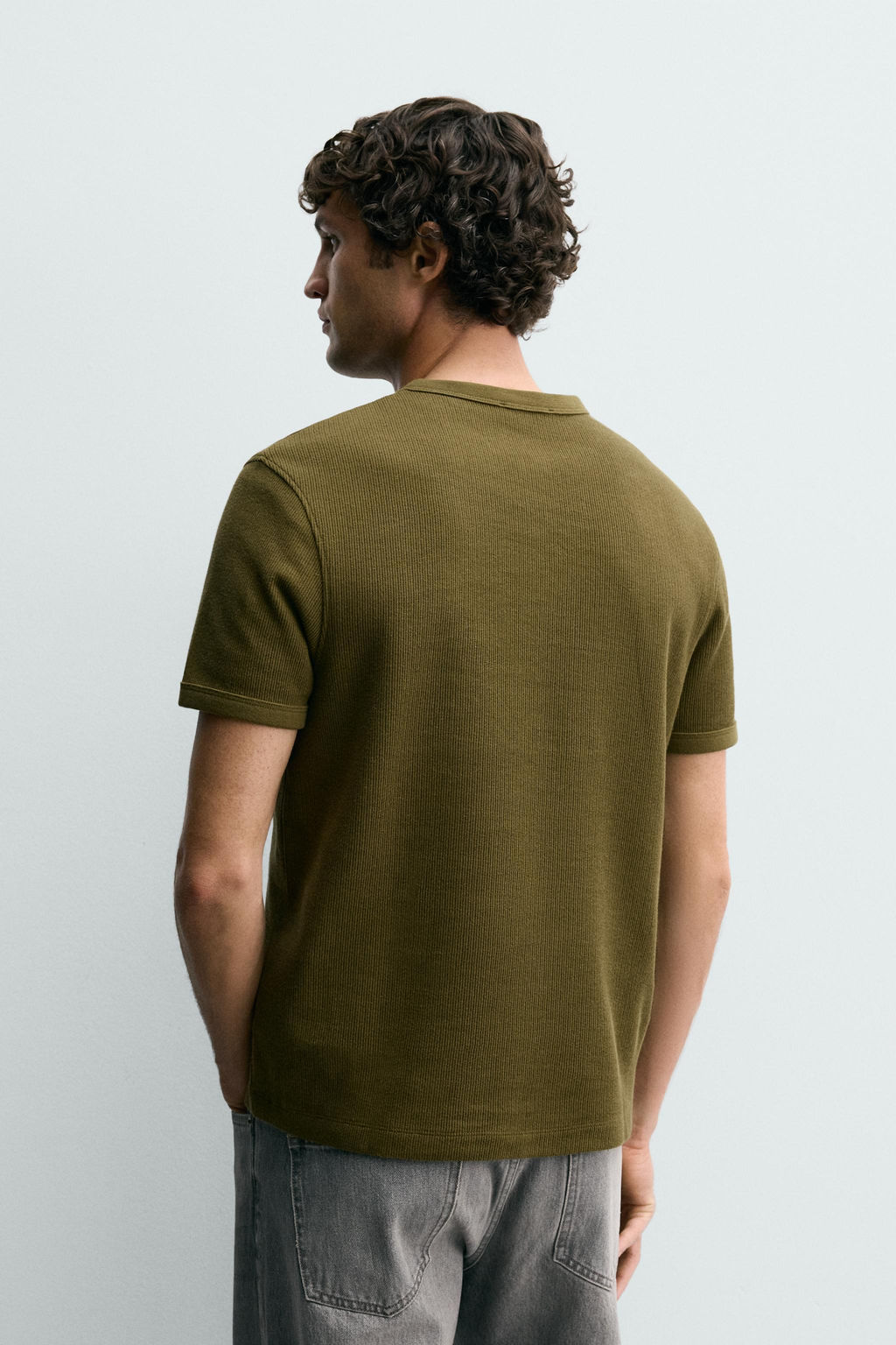 CAMISETA ESTRUCTURA CUELLO PANADERO / Khaki