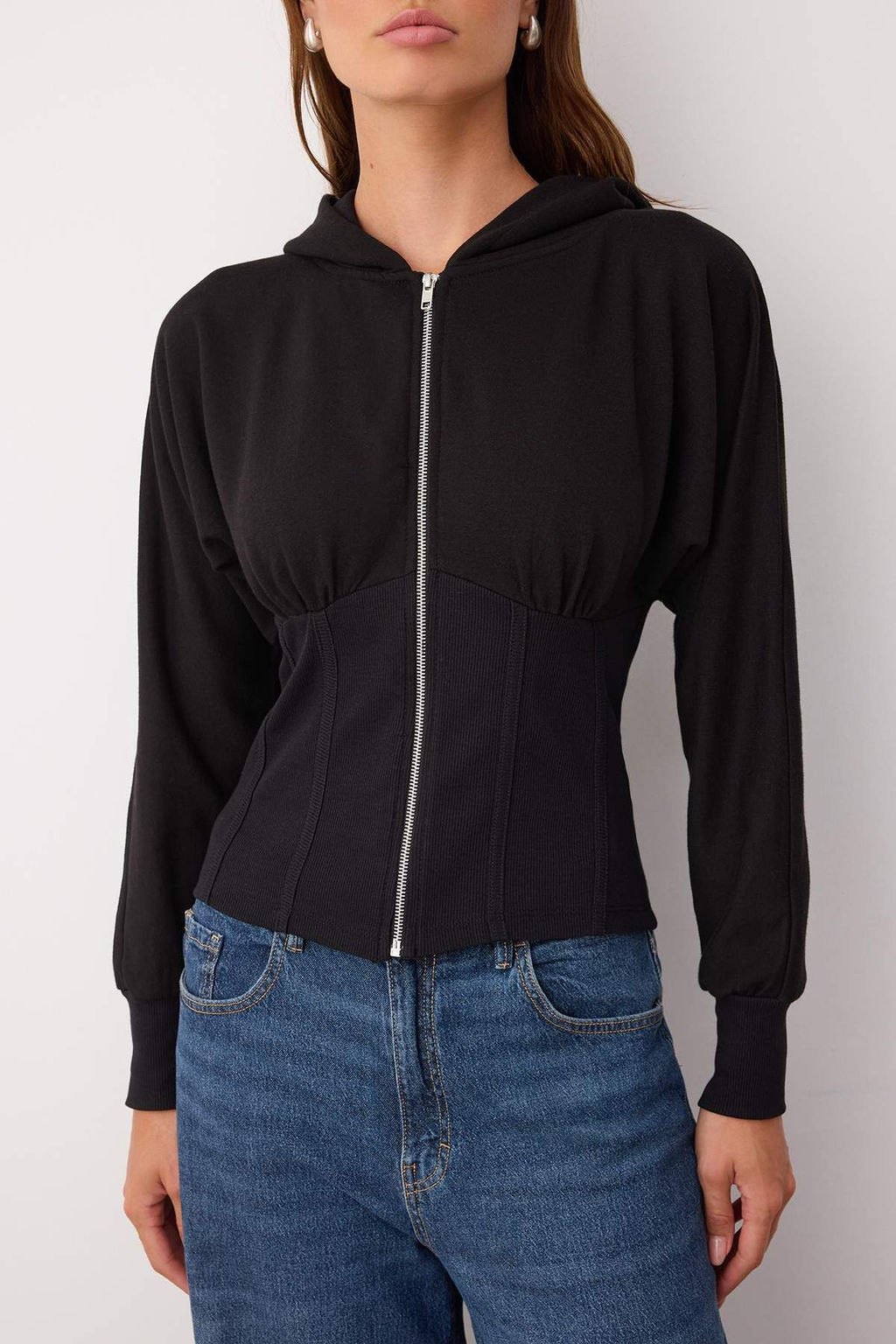 Siyah Fermuarl? Kapusonlu Belden Oturmal? Esnek Orme Sweatshirt TWOAW26SW00012 - Trendyolmilla фото 3