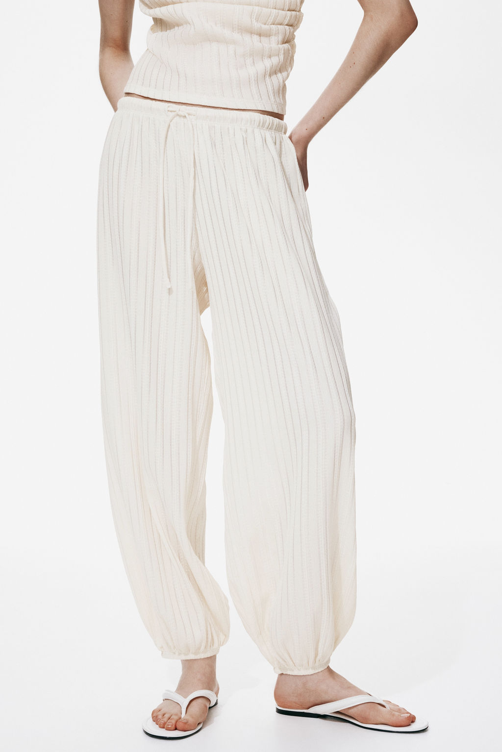 Pantal?n globo con textura - H&m фото 4