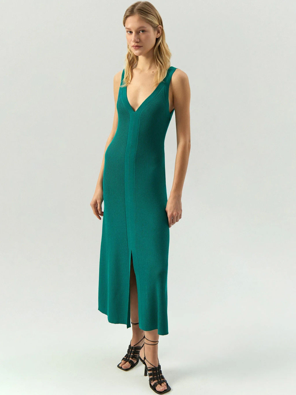 ЕМКА / Трикотажное платье миди