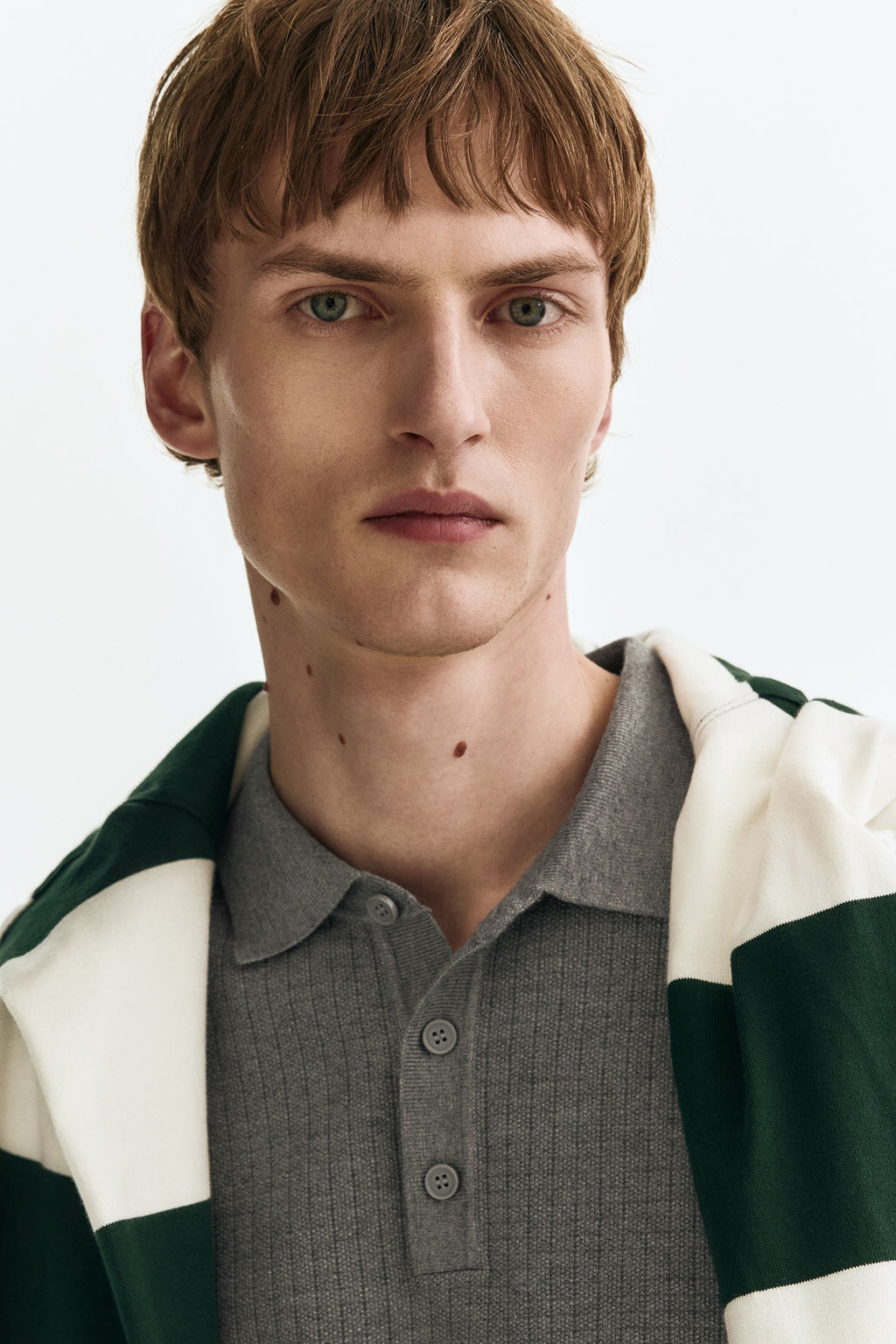 Polo en punto texturizado Regular Fit - H&m фото 12