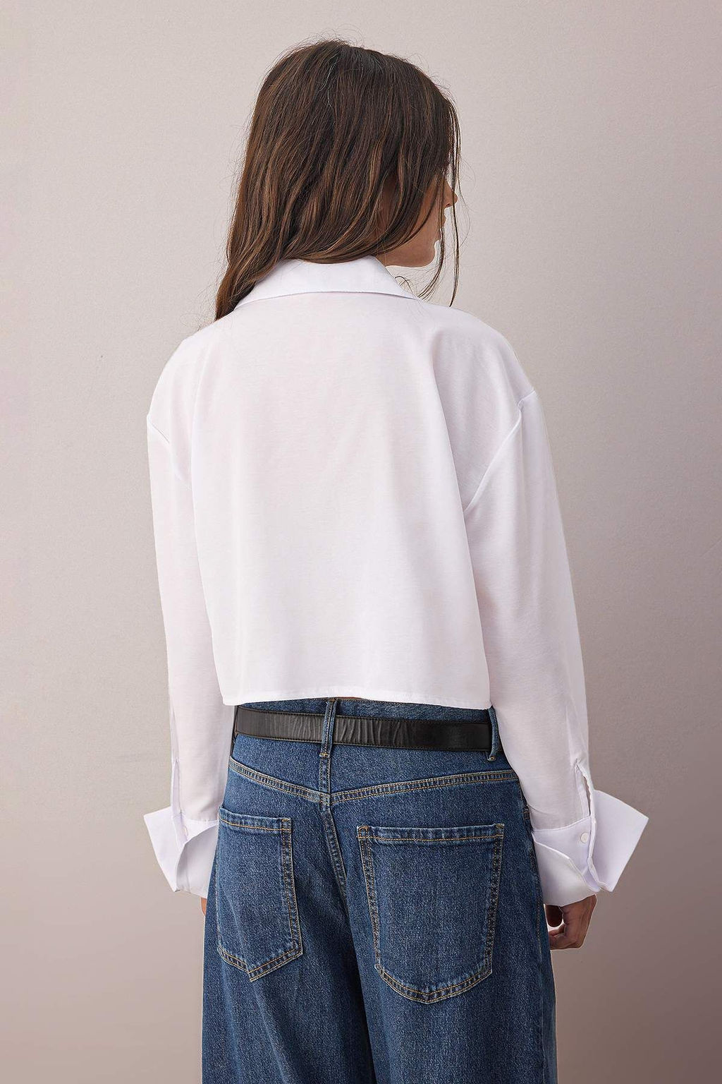 Beyaz Regular Manset Detayl? Dokuma Gomlek TWOAW26GO00005 - Trendyolmilla фото 4