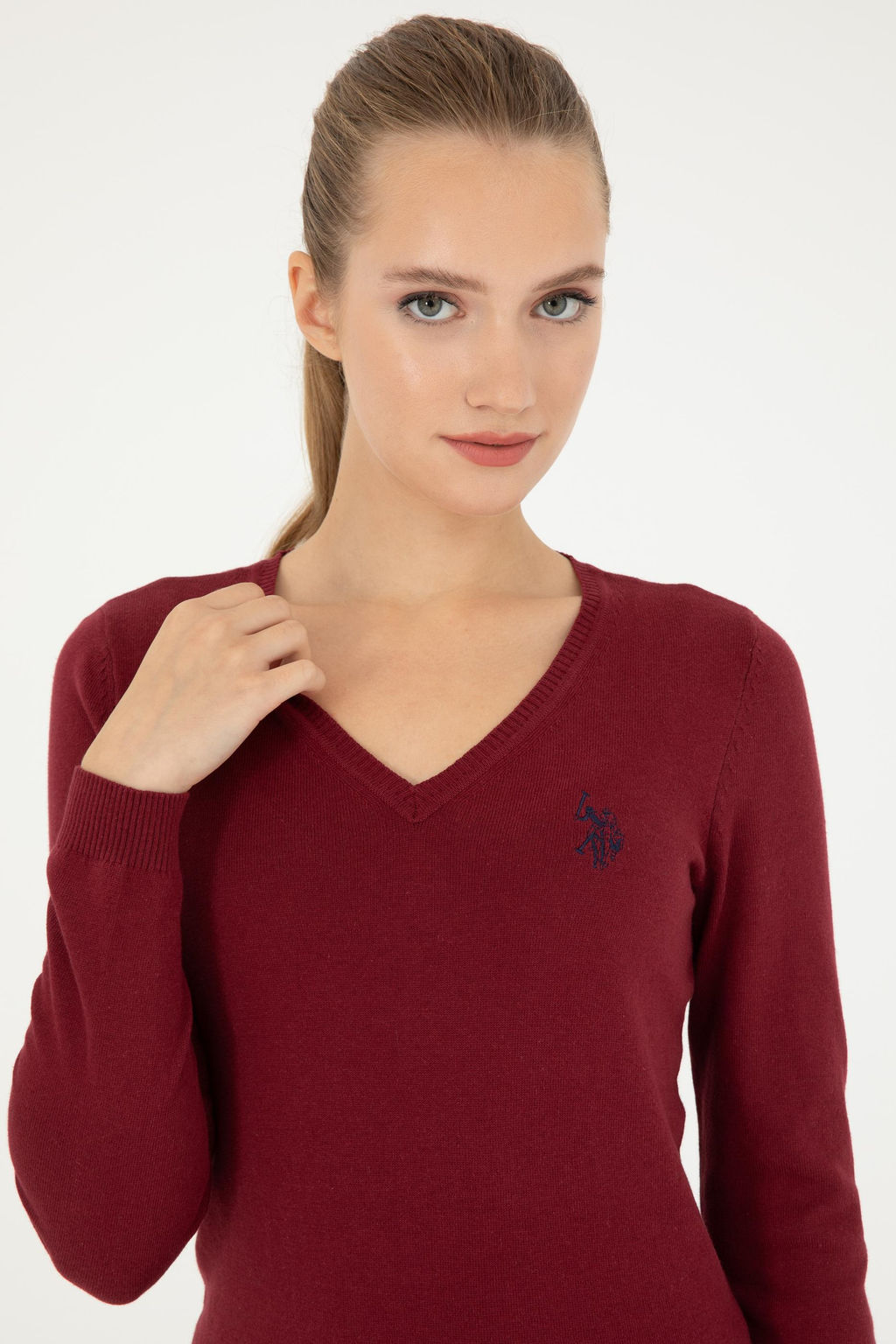 Женский бордовый базовый свитер с v-образным вырезом Неожиданная скидка в корзине - U.s. polo assn фото 2