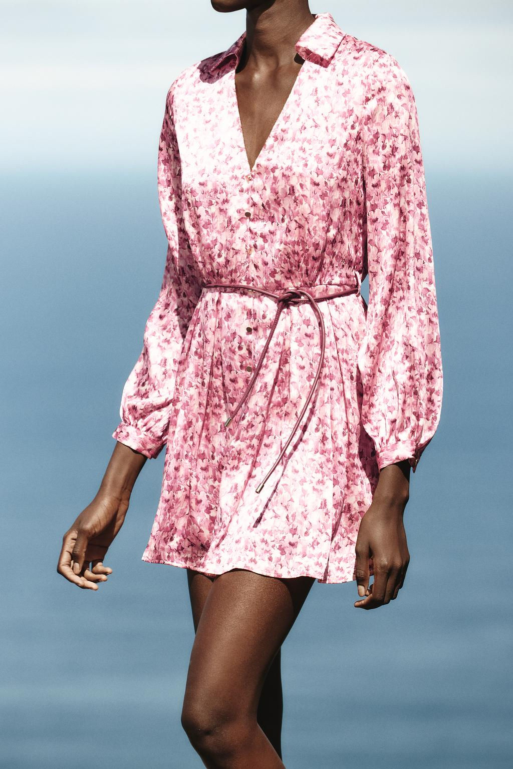 SHORT DRESS WITH A FLORAL PRINT - Zara фото 5