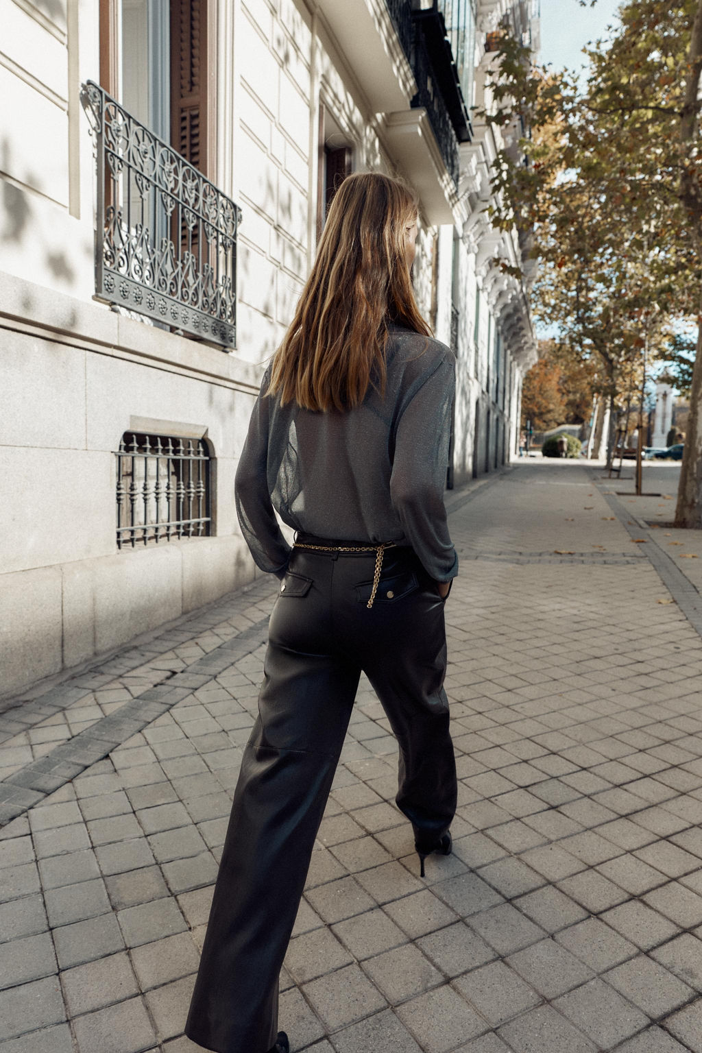 FAUX LEATHER STRAIGHT TROUSERS - Zara фото 3