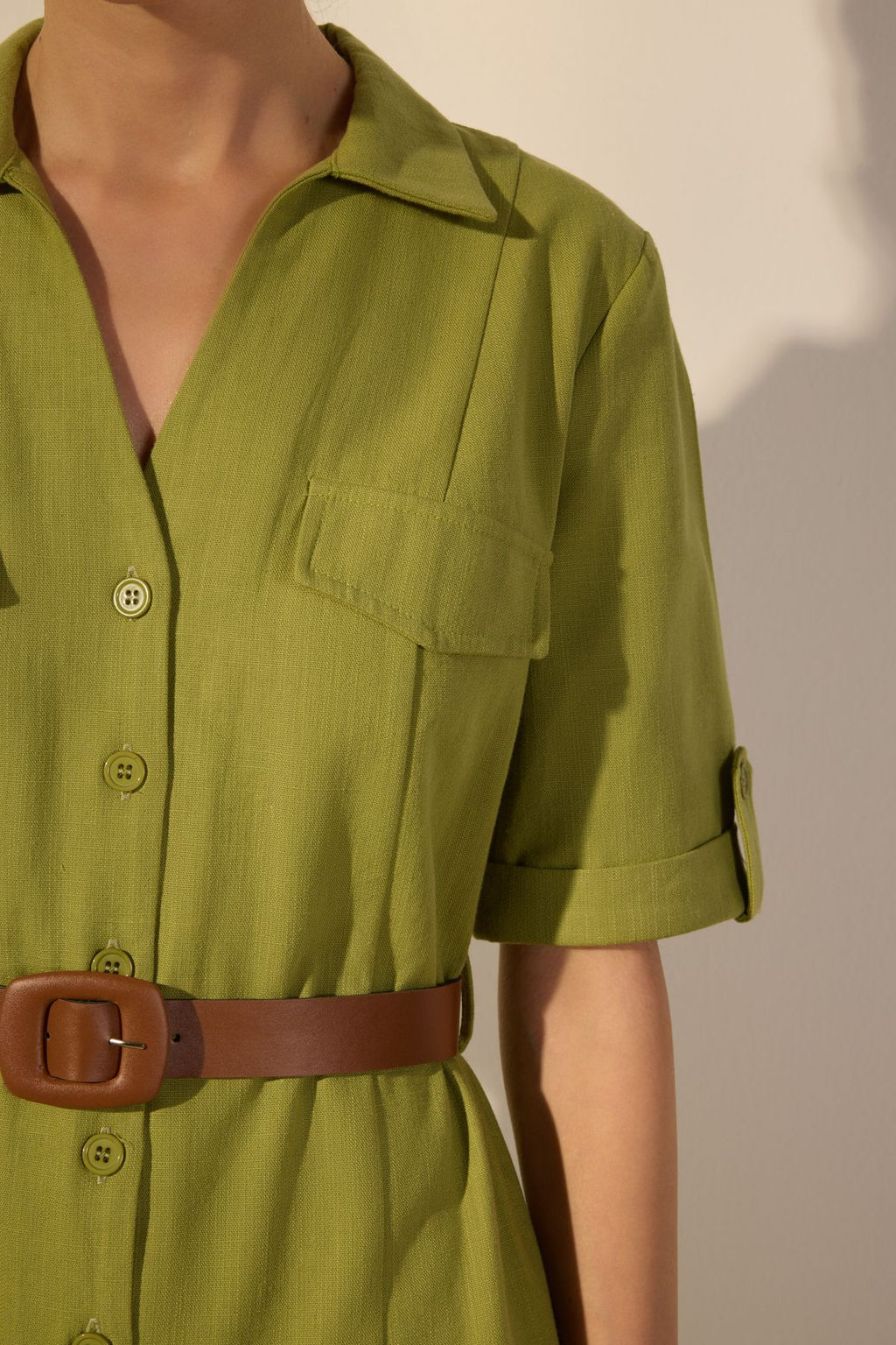 Trendyolmilla Haki Kemerli Keten Kar?s?ml? Cep Detayl? Midi Dokuma Gomlek Elbise TWOSS25EL00704  фото 3