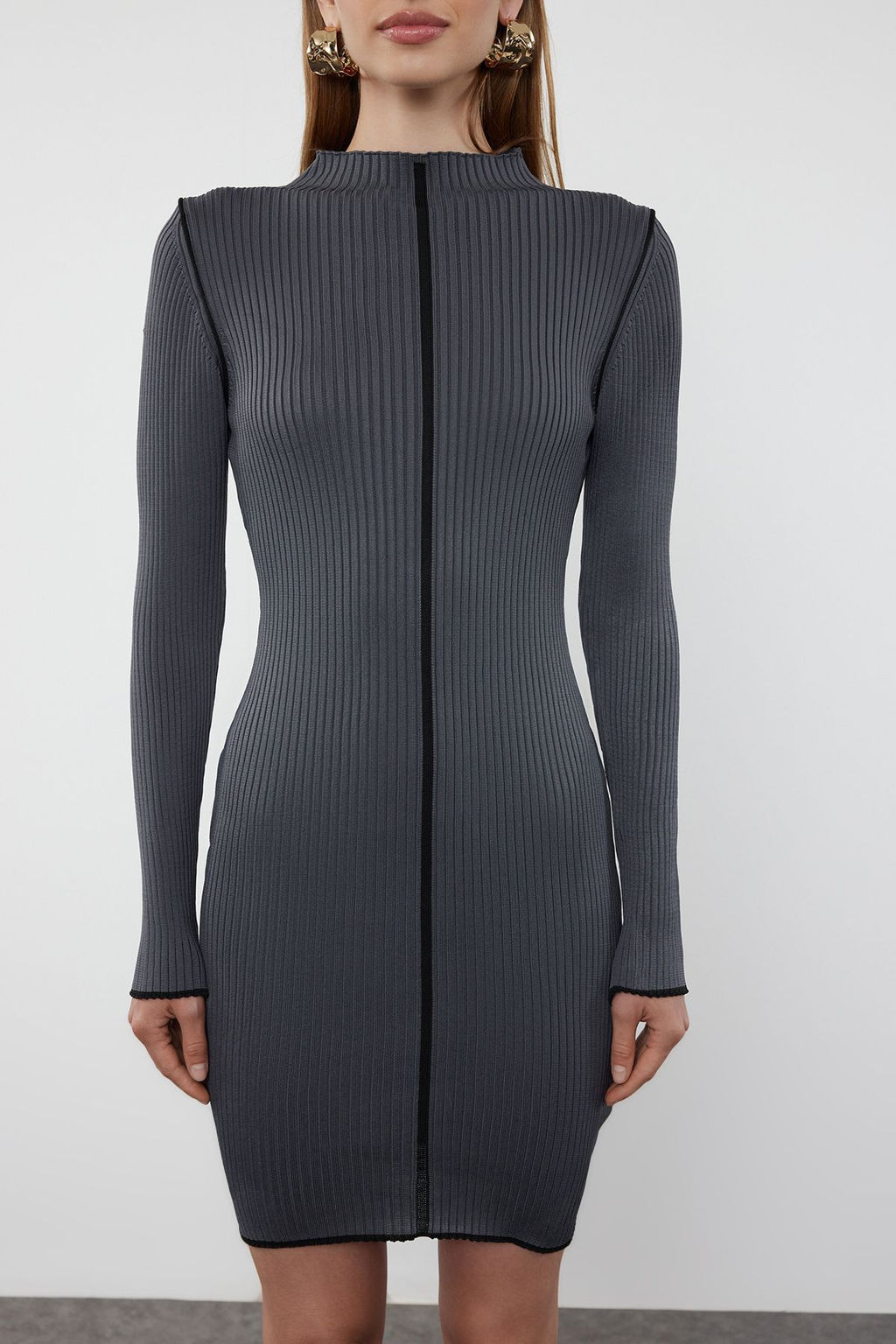 TRENDYOLMILLA Siyah Mini Triko Kontrast Renkli Elbise TWOAW24EL00041 фото 3