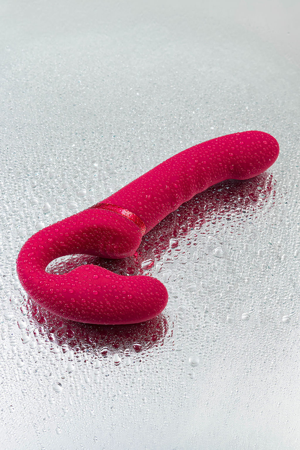 Безремневой страпон LOVENSE Lapis, с вибрацией, силикон, красный, 23 см