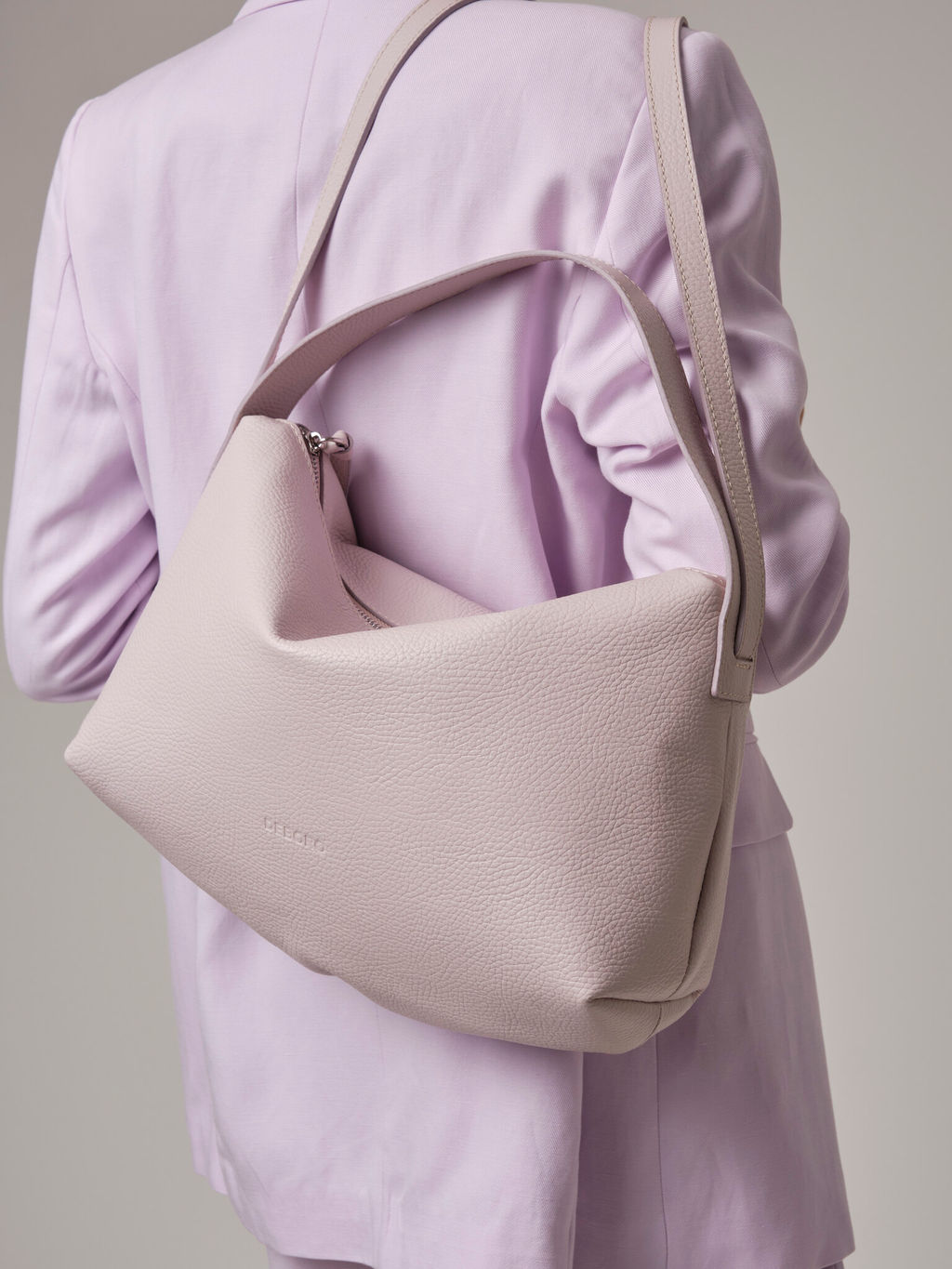 Сумка на плечо багет Deboro 30963 розовый дым