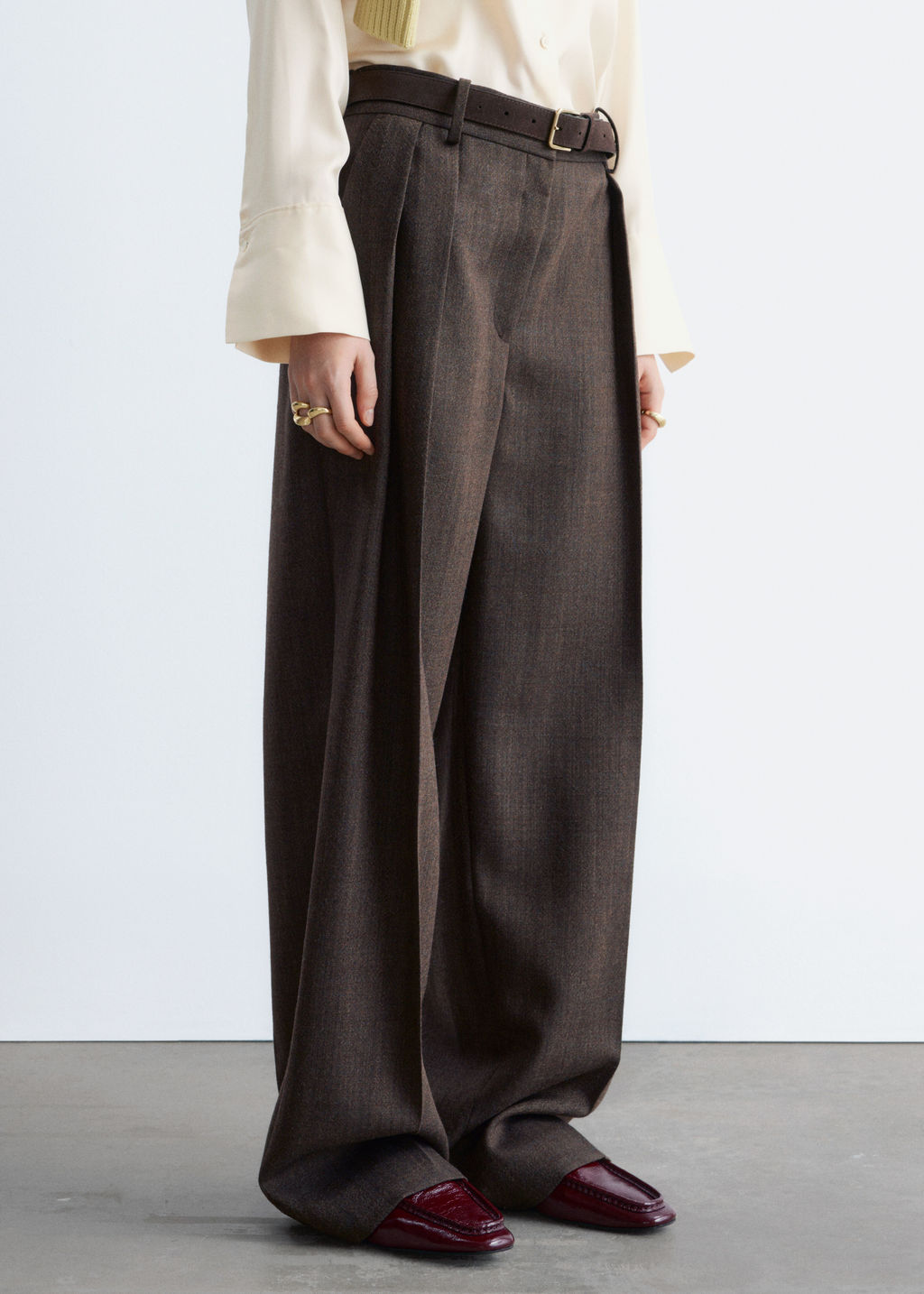 Pantalones de lana con pliegues marcados - H&m фото 8