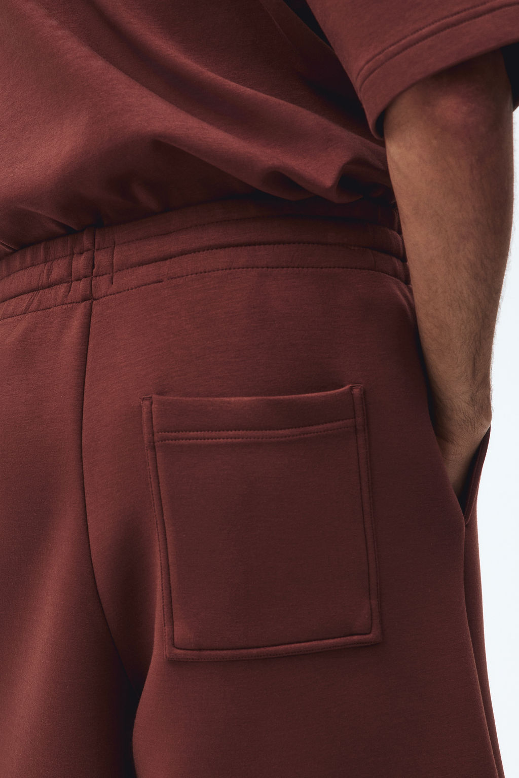 Pantal?n corto efecto neopreno Relaxed Fit - H&m фото 8