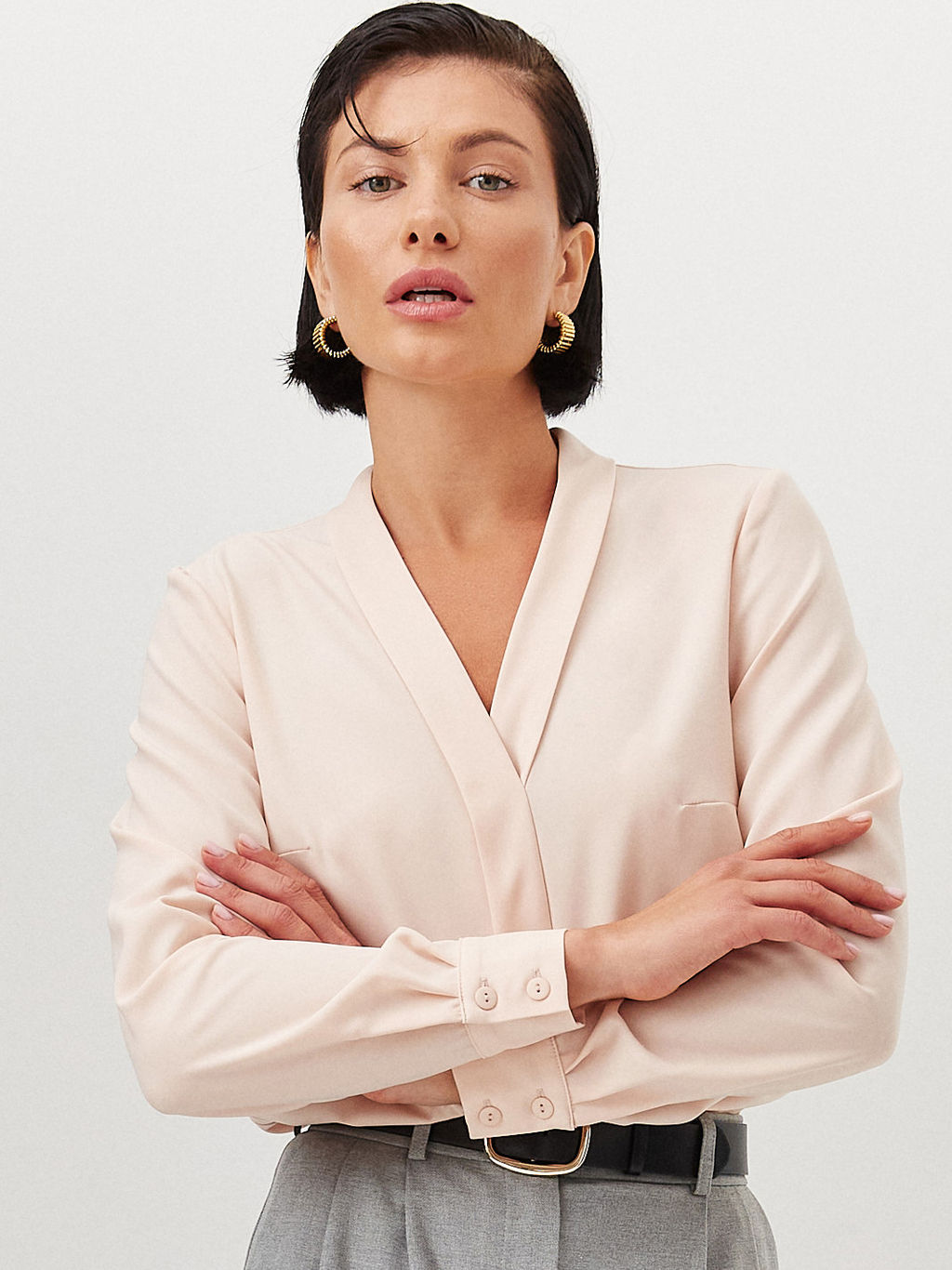 Блузка из сатина с V вырезом персик 20% шелк 35% вискоза 45% полиэстер - Tantino фото 3