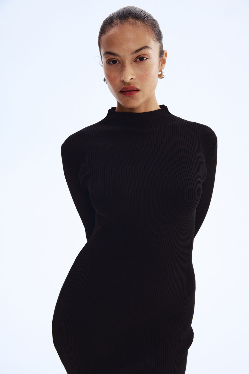 Vestido en punto acanalado con cuello perkins - H&m фото 3
