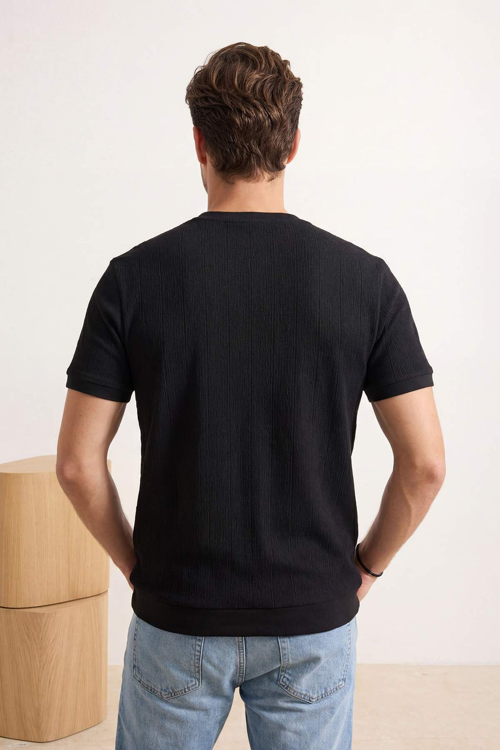 TRENDYOL MAN Beyaz Regular/Normal Kesim Bisiklet Yaka Pamuklu Basic T-Shirt TMNSS25TS00062 - Trendyolmilla фото 14