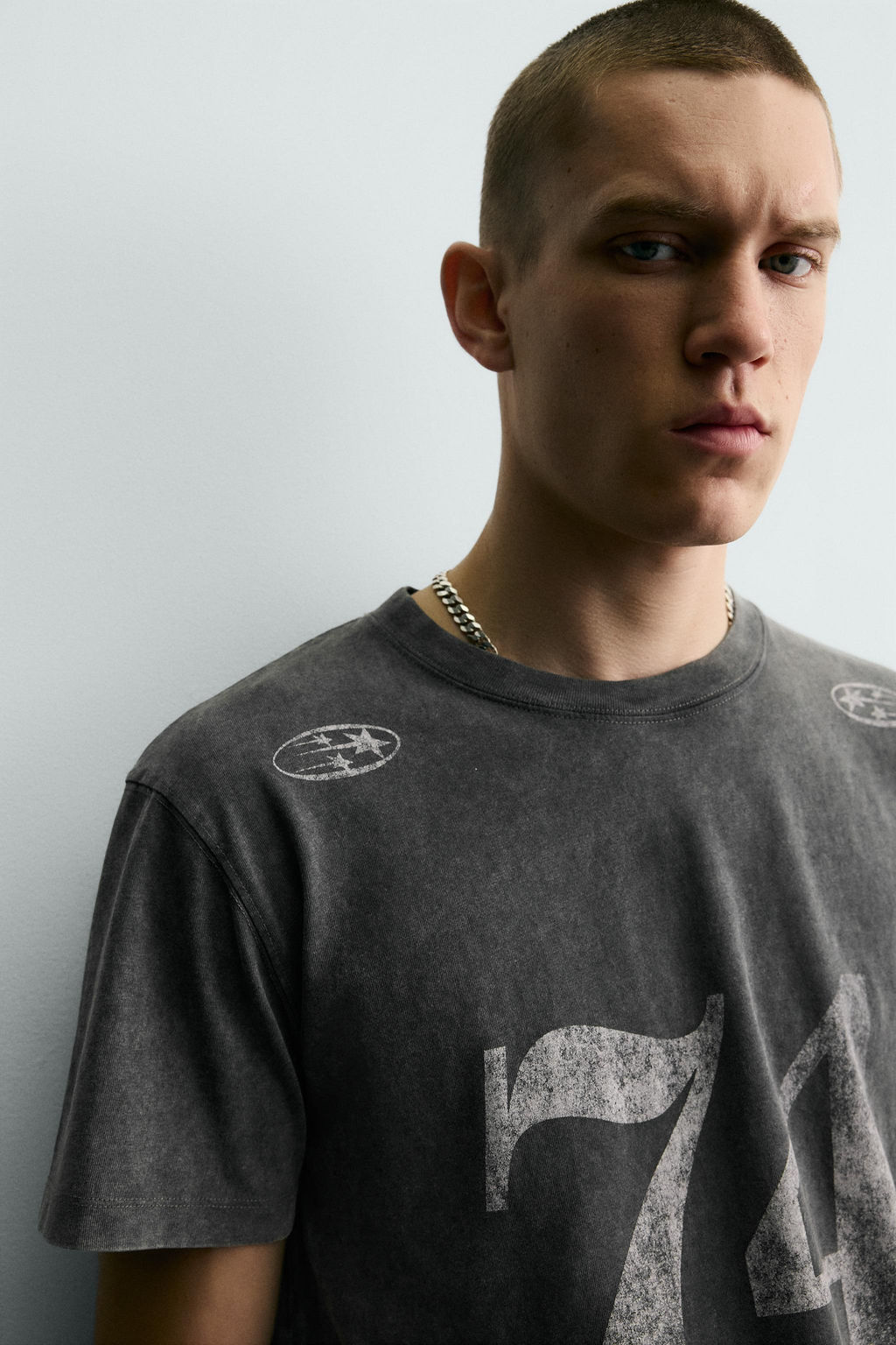 WASHED T-SHIRT WITH CONTRAST PRINTS - Zara фото 5