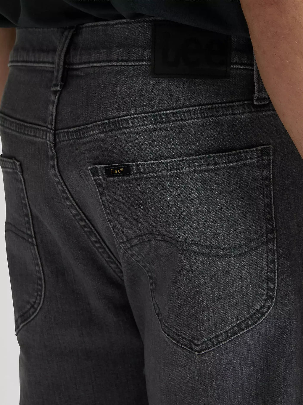 Джинсы мужские