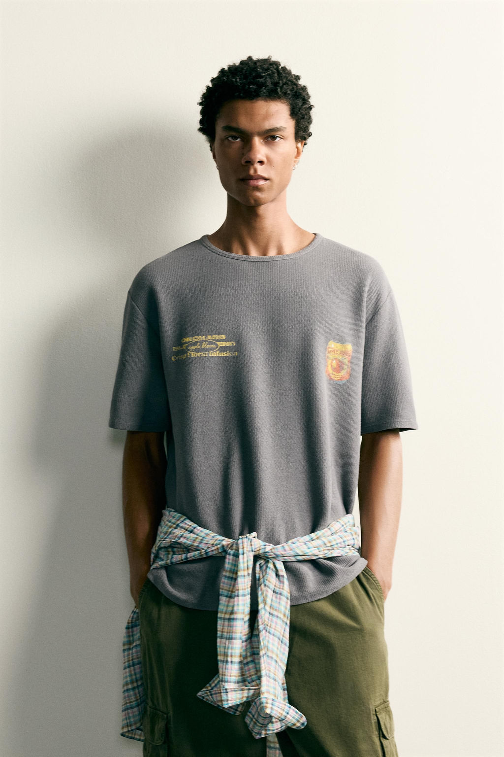 CAMISETA PUNTO ESTAMPADO LAVADO / Gris antracita - Zara фото 2
