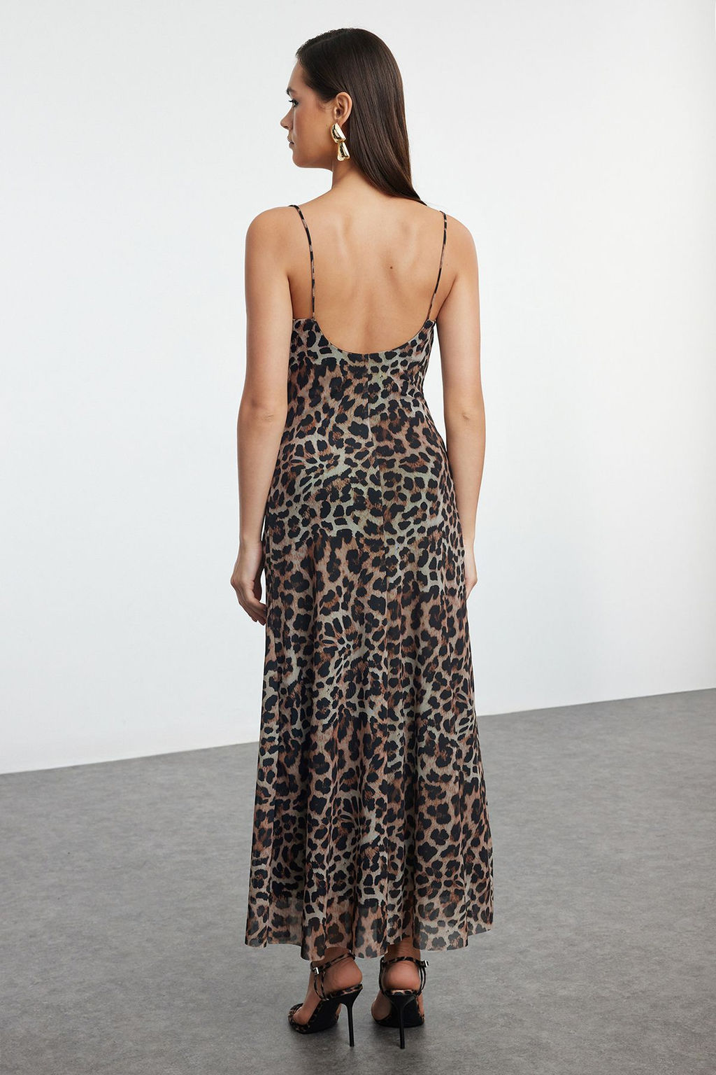 TRENDYOLMILLA Cok Renkli Vucuda Oturan Leopar Desenli Degaje Yaka Tul Dokuma S?k Elbise TPRSS24EL00285  фото 5