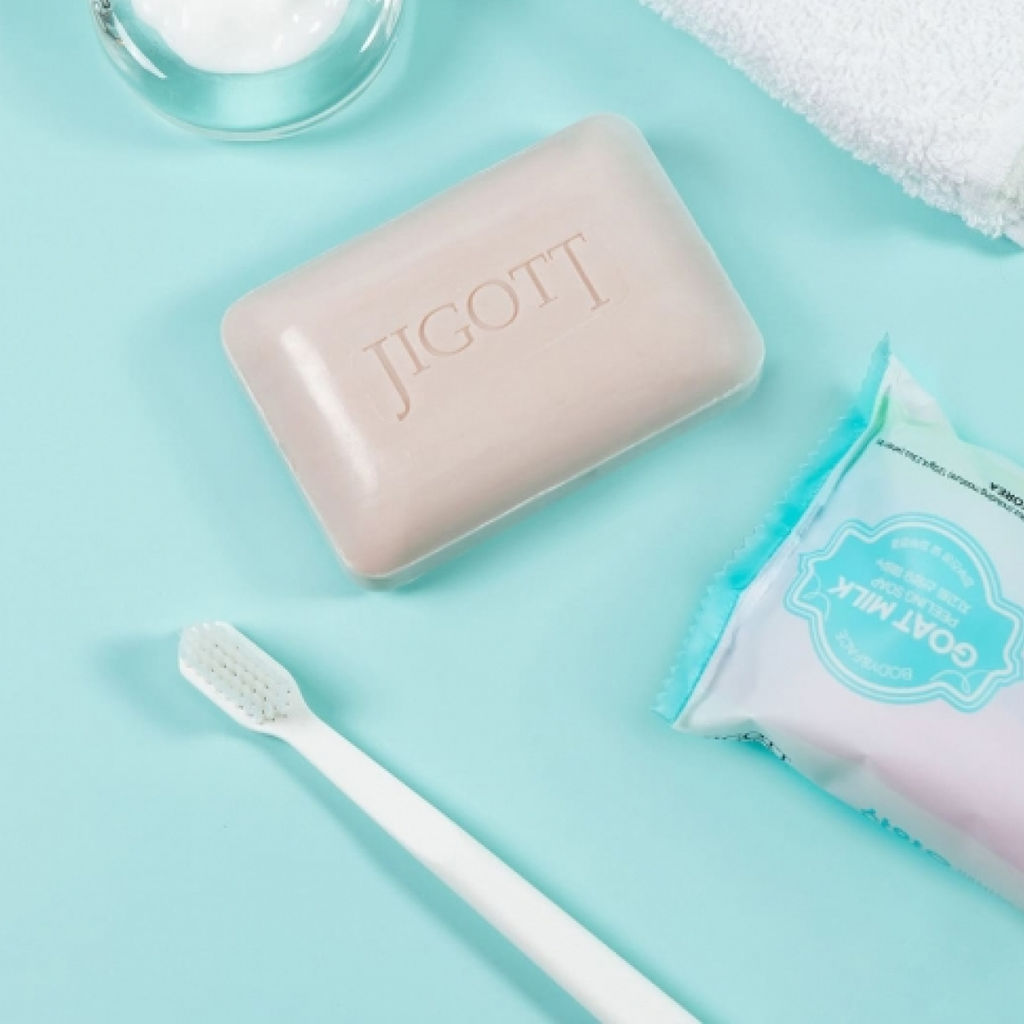 Jigott Мыло-скраб для лица и тела с экстрактом козьего молока / Goat Milk Scrub Soap, 150 г