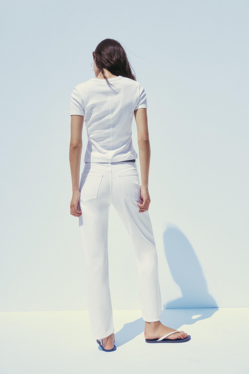 TRF MOM FIT HIGH-WAIST JEANS