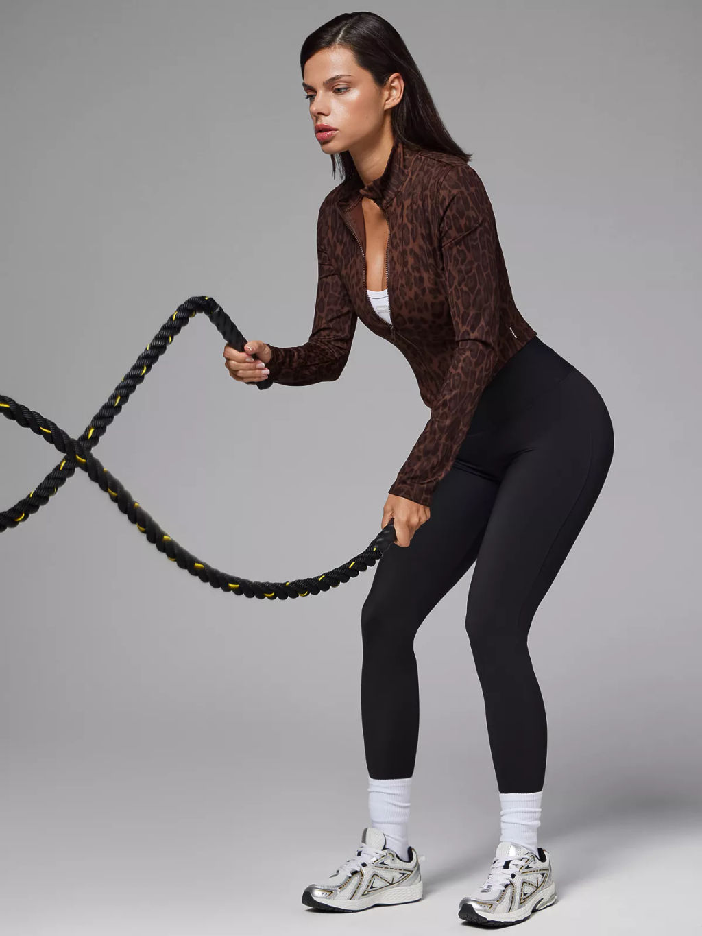 Моделирующий укороченный рашгард LEO