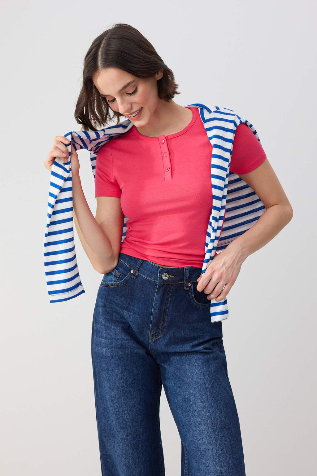 Wardrobe Essentials-Ekru Fitted/Vucuda Oturan K?sa Kollu Dugmeli Yumusak Orme Bluz TWOSS26BZ00333 - Trendyolmilla фото 3