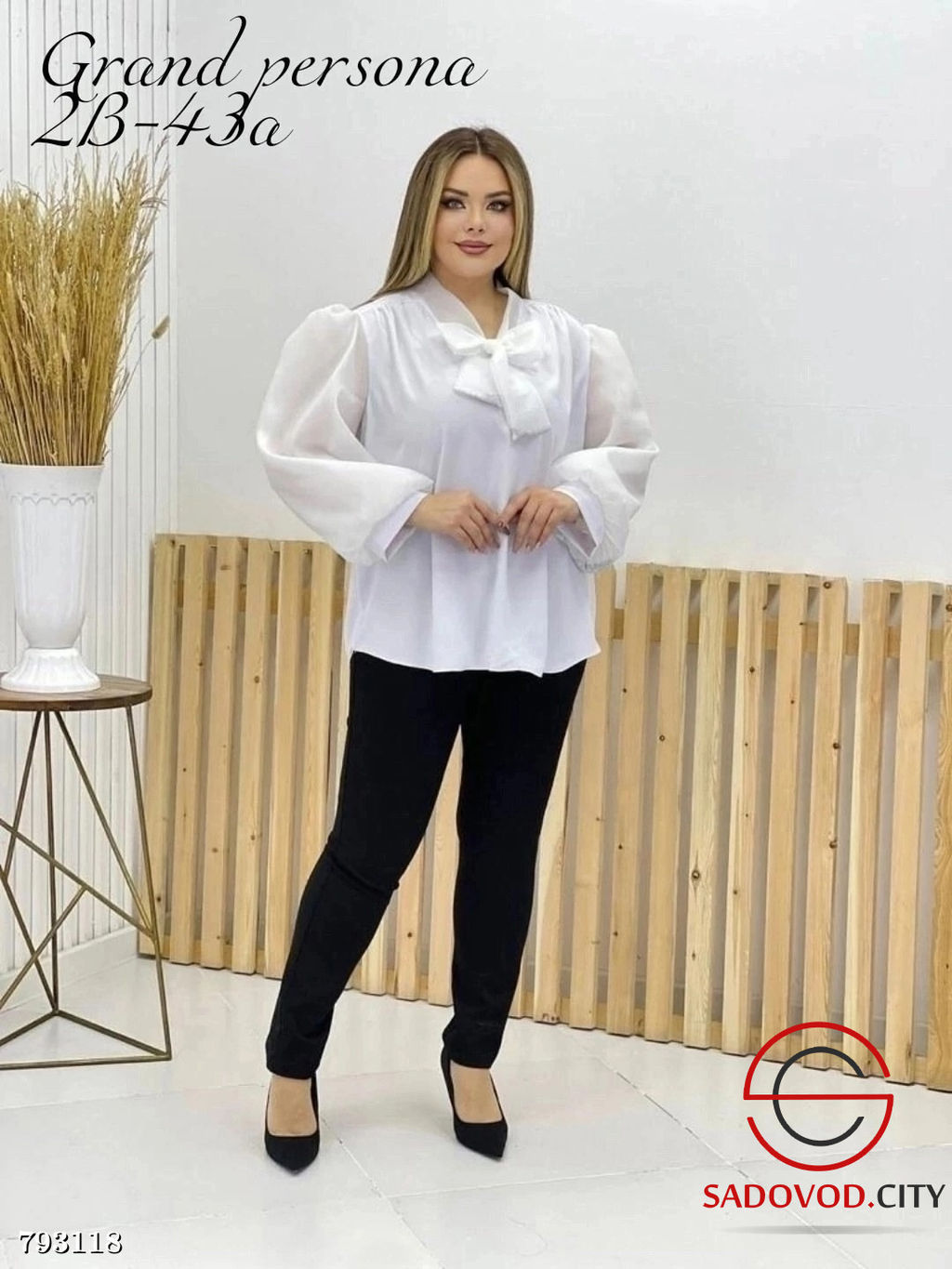 Праздничные блузки с бантом