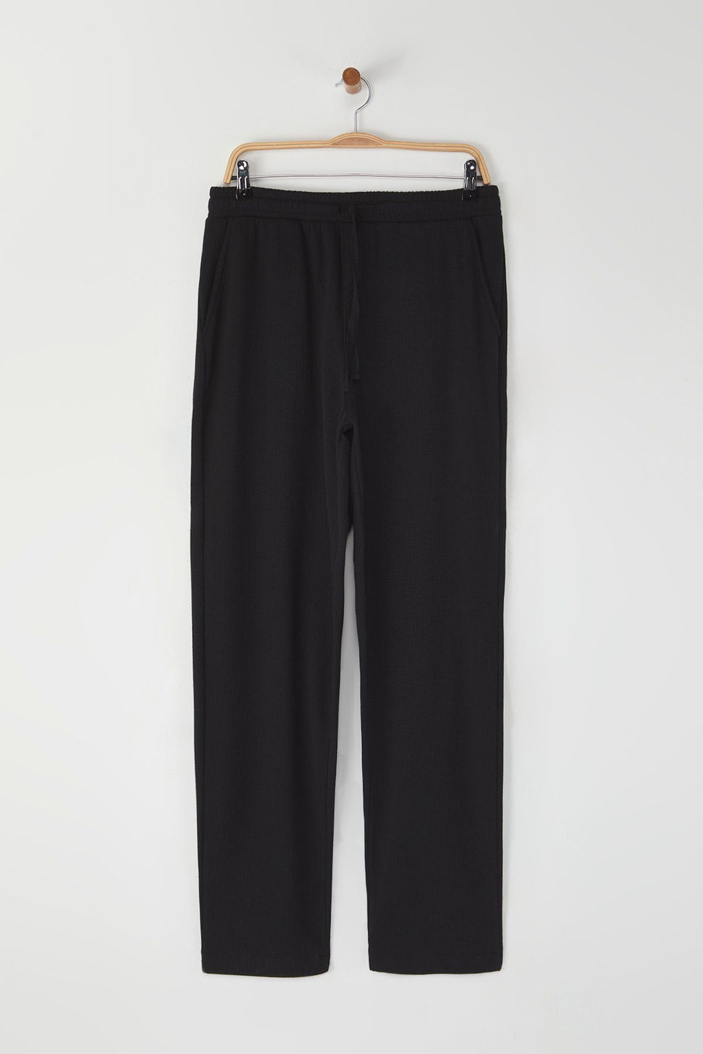 TRENDYOL MAN Siyah Rahat Kal?p Dokumlu Kaskorse Esnek Orme Kumas Pantolon TMNSS25PL00005 - Trendyolmilla фото 6