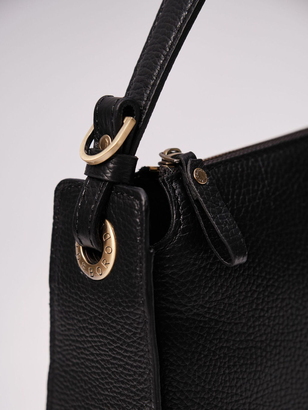 Сумка кожаная на плечо Deboro 30790 черный