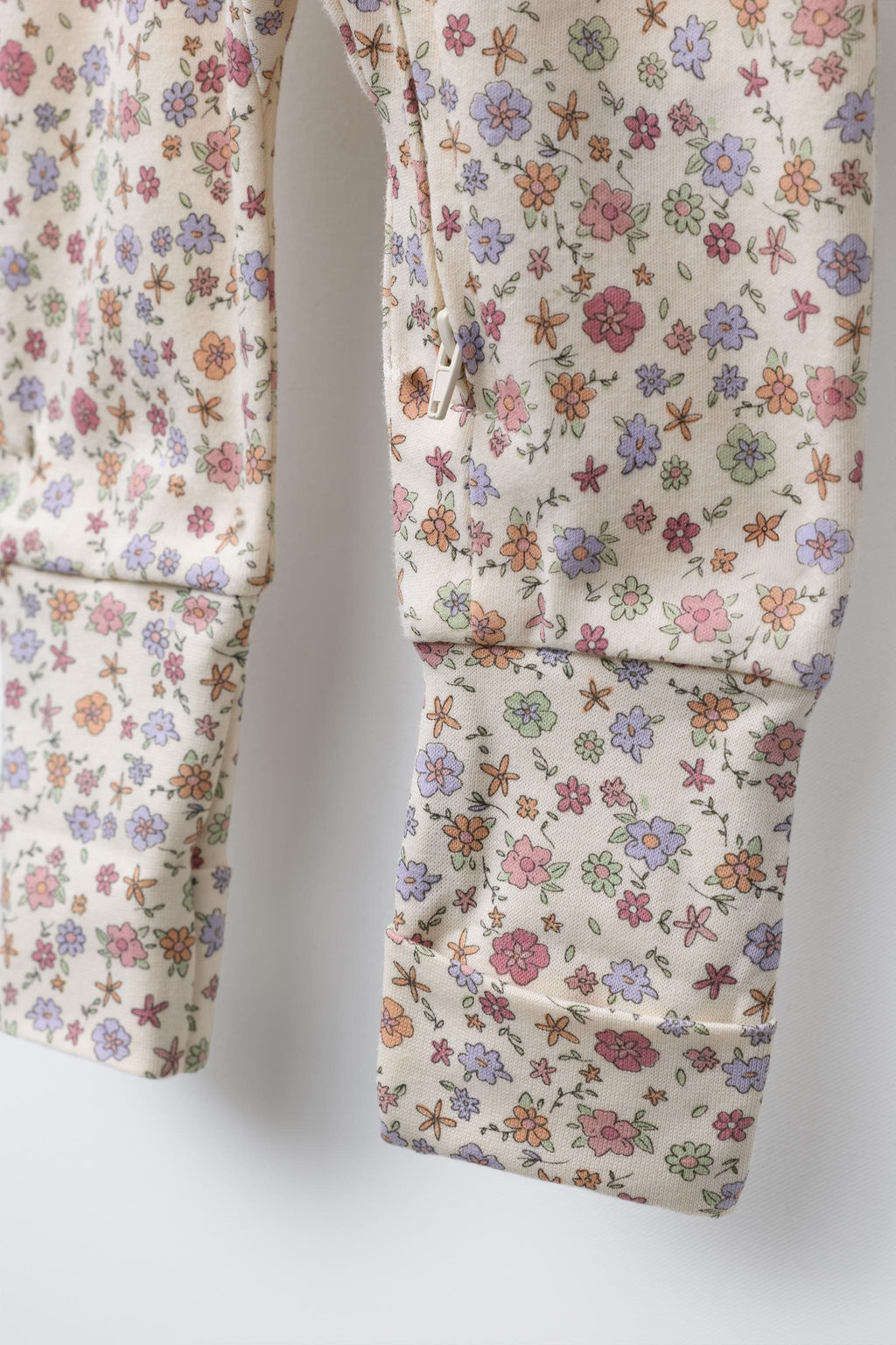 TWO-PACK OF FLORAL CONVERTIBLE FOOTED SLEEPSUITS - Zara фото 5