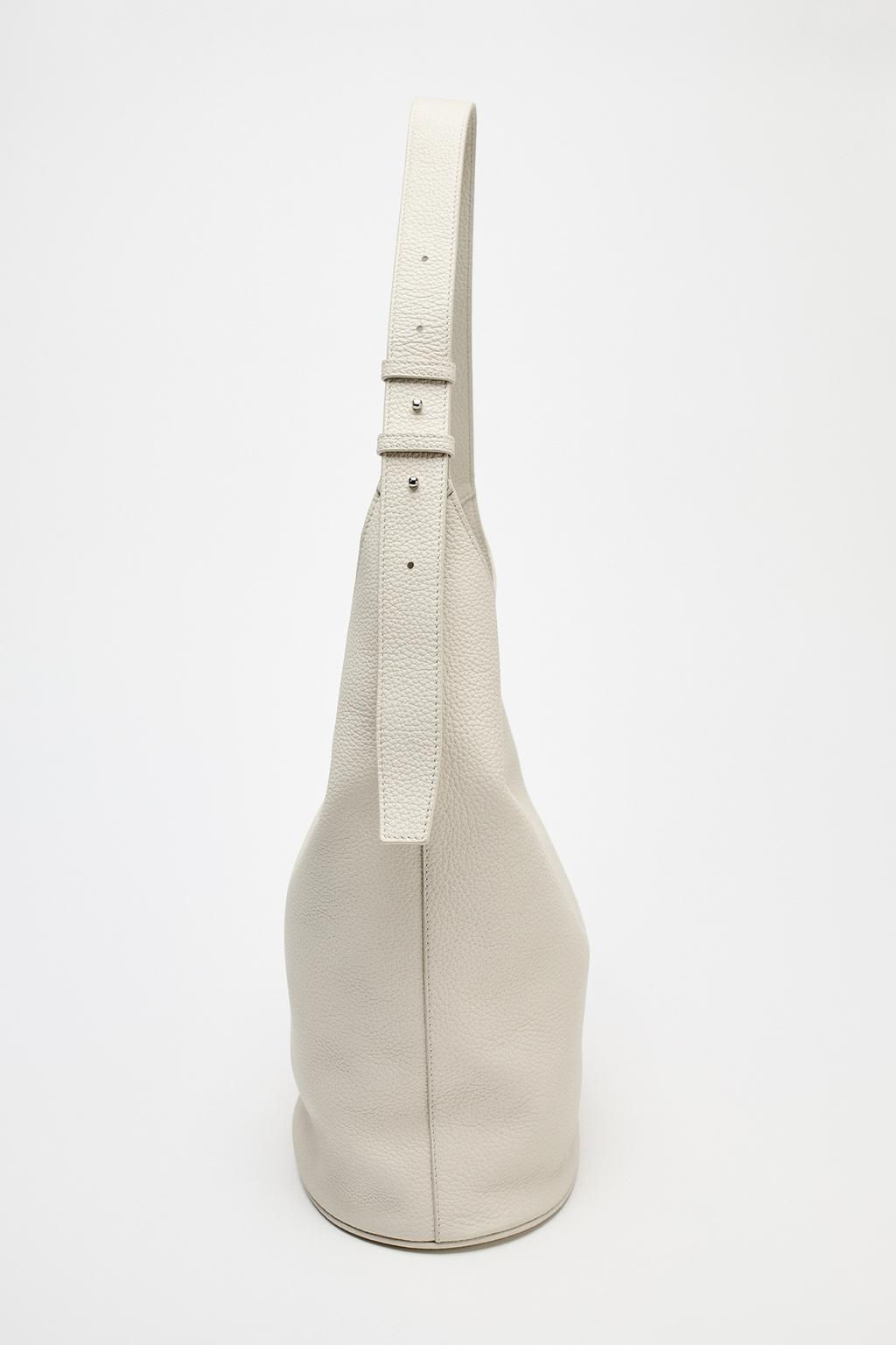 LEATHER BUCKET SHOULDER BAG - Zara фото 4