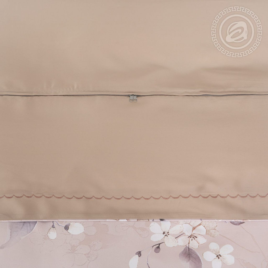 Постельное белье Дана (тенсель) 2 сп. с Евро/Пододеяльник (молния, ушки): 1 шт.- 210*175; Простыня: 1 шт.- 240*240; Наволочка (молния, ушки): 2 шт.- 70*70; Наволочка (молния, ушки): 2 шт.- 50*70 Тенсел