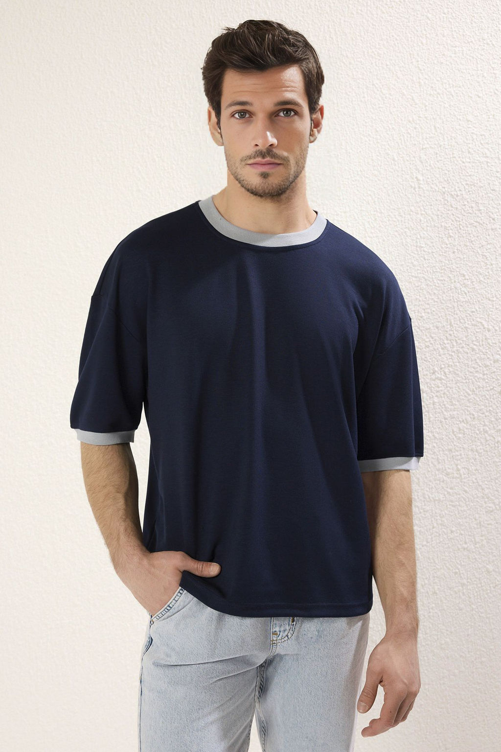 TRENDYOL MAN Ekru Boxy Fit/Kare Kesim Yumusak Doku Interlok Kumas T-Shirt TMNSS25TS00078 - Trendyolmilla фото 2