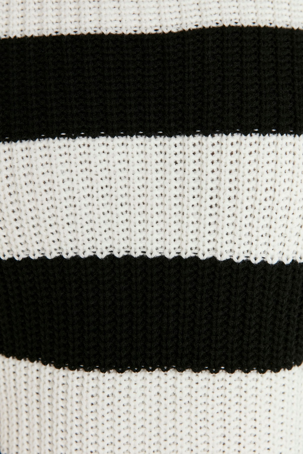 TRENDYOL MAN Koyu Yesil Casual Oversize Fit Genis Kal?p Bisiklet Yaka Cizgili Triko Kazak TMNAW23KZ00106 - Trendyolmilla фото 12