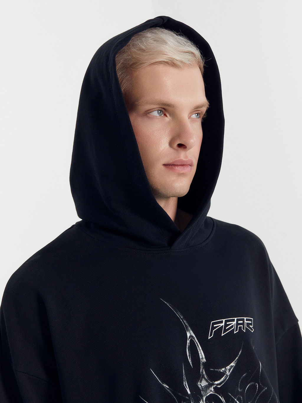 Анорак мужской в черном цвете с принтом в виде картины черный +печать 121816 - Mark formelle фото 17