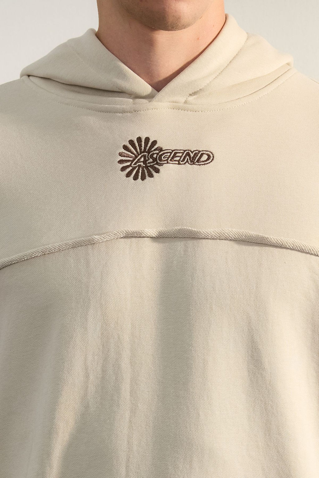 Bej Premium Regular/Normal Kesim Dikis Detayl? Nak?sl? Sardonsuz Sweatshirt TMNAW25SW00099