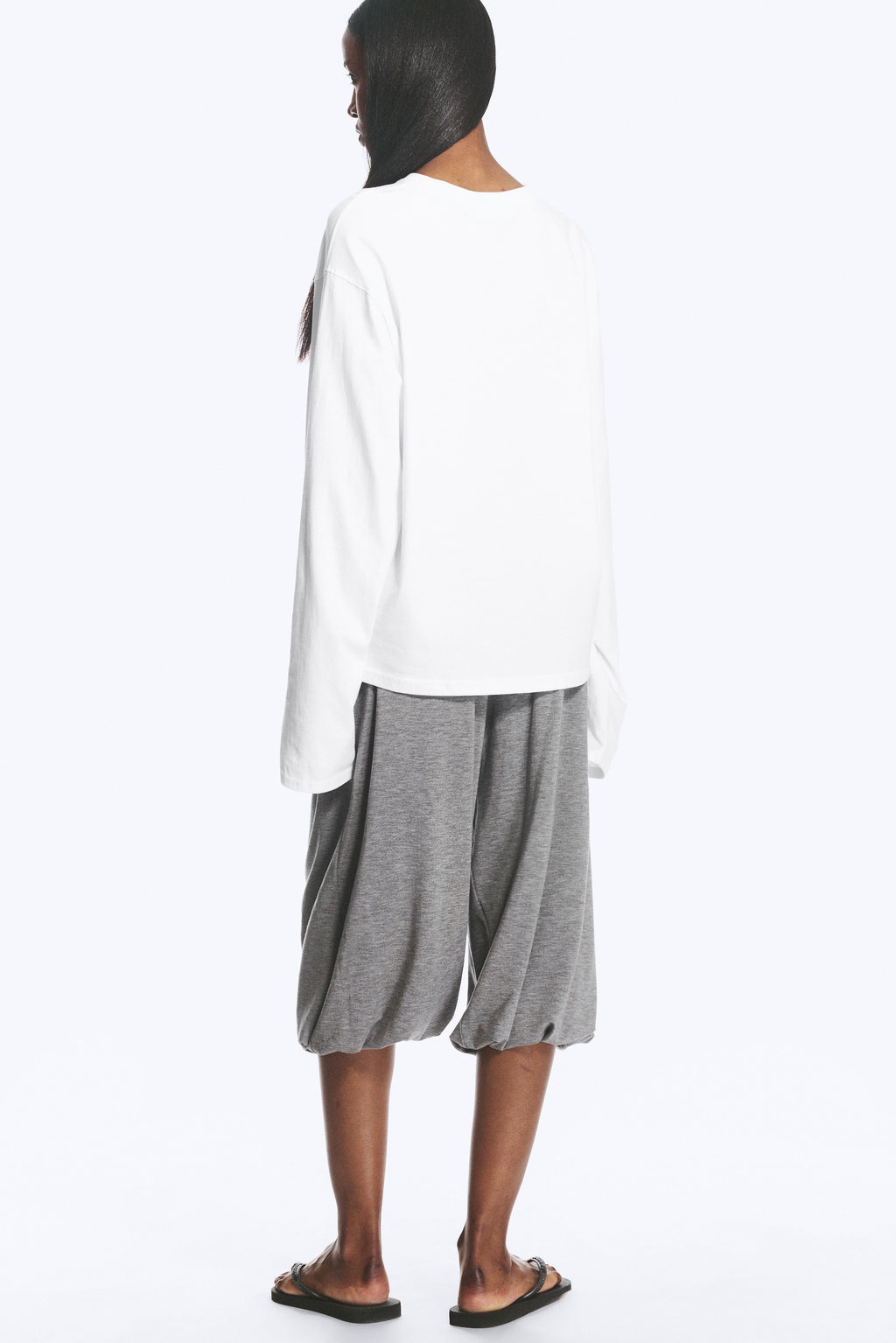 Camiseta boxy de cuello en V y manga larga - H&m фото 4