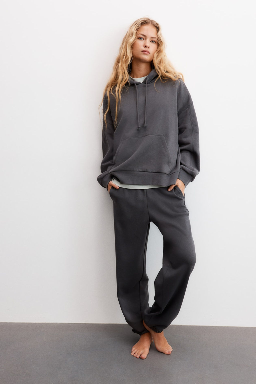 Sudadera oversize con capucha - H&m фото 2