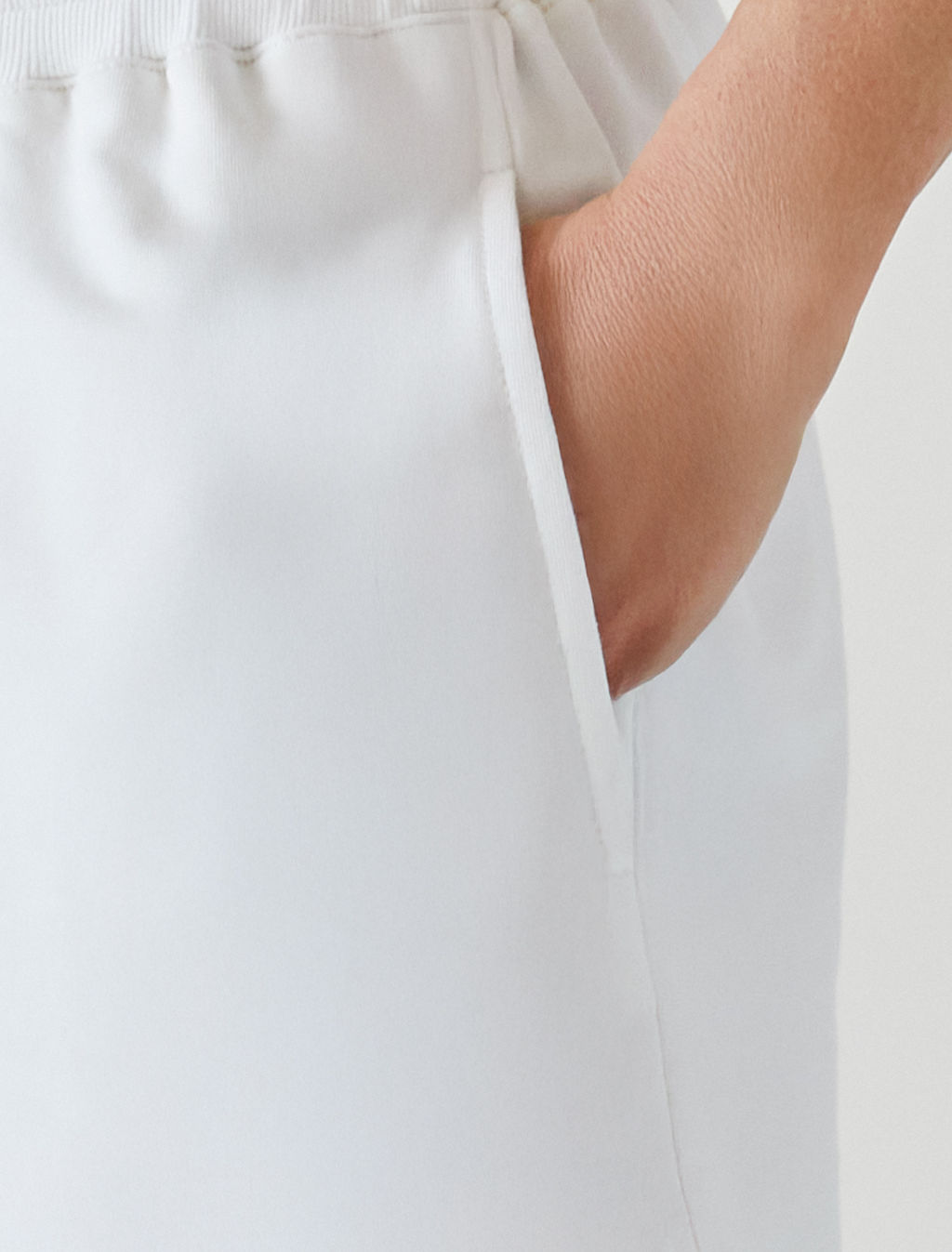 Шорты Vilatte из хлопка с эластаном белый фото 3