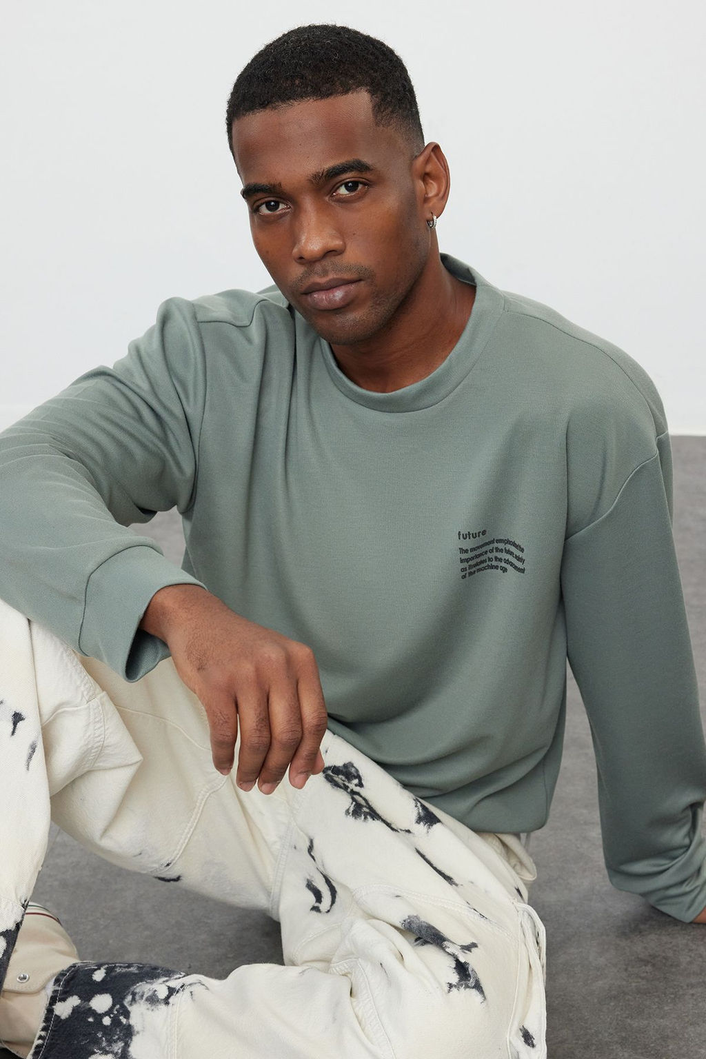 TRENDYOL MAN Mint Bisiklet Yaka Oversize/Genis Kesim Fit Minimal Yaz? Bask?l? Sweatshirt TMNAW23SW00237 - Trendyolmilla фото 2