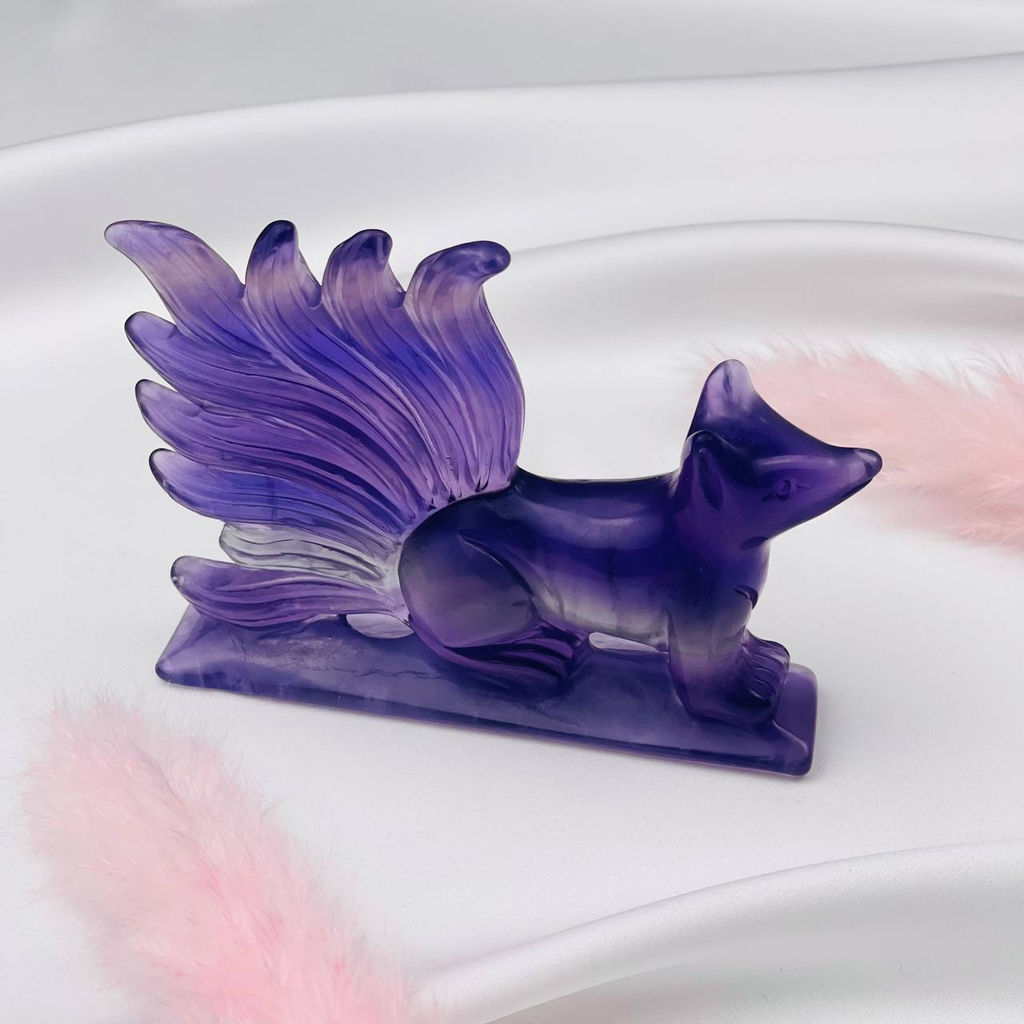 Статуэтка резная Лиса "Кицунэ" из Флюорита