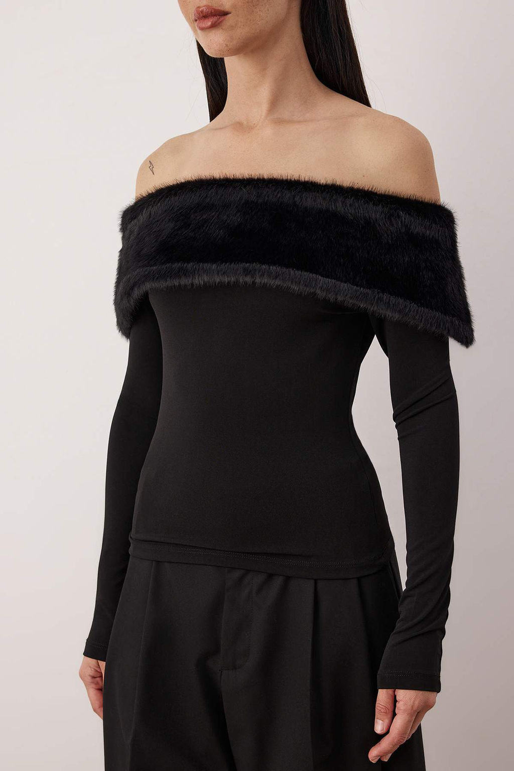 Siyah Suni Kurklu Carmen Yaka Orme Party Bluz TPRAW26BZ00047 - Trendyolmilla фото 6